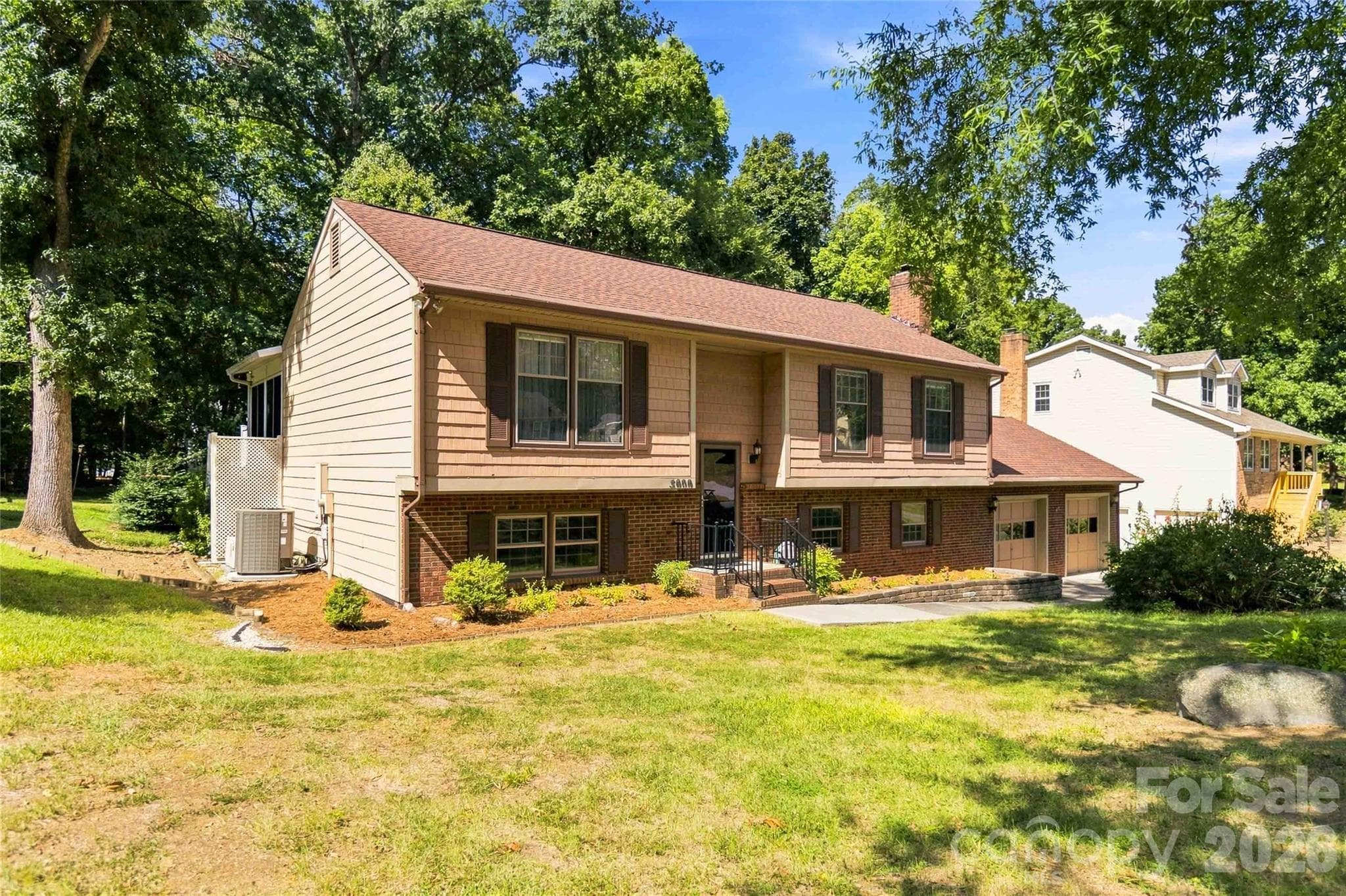 Single Family Residence at 5000 Cedar Forest Drive, Charlotte, photo 3 of 40