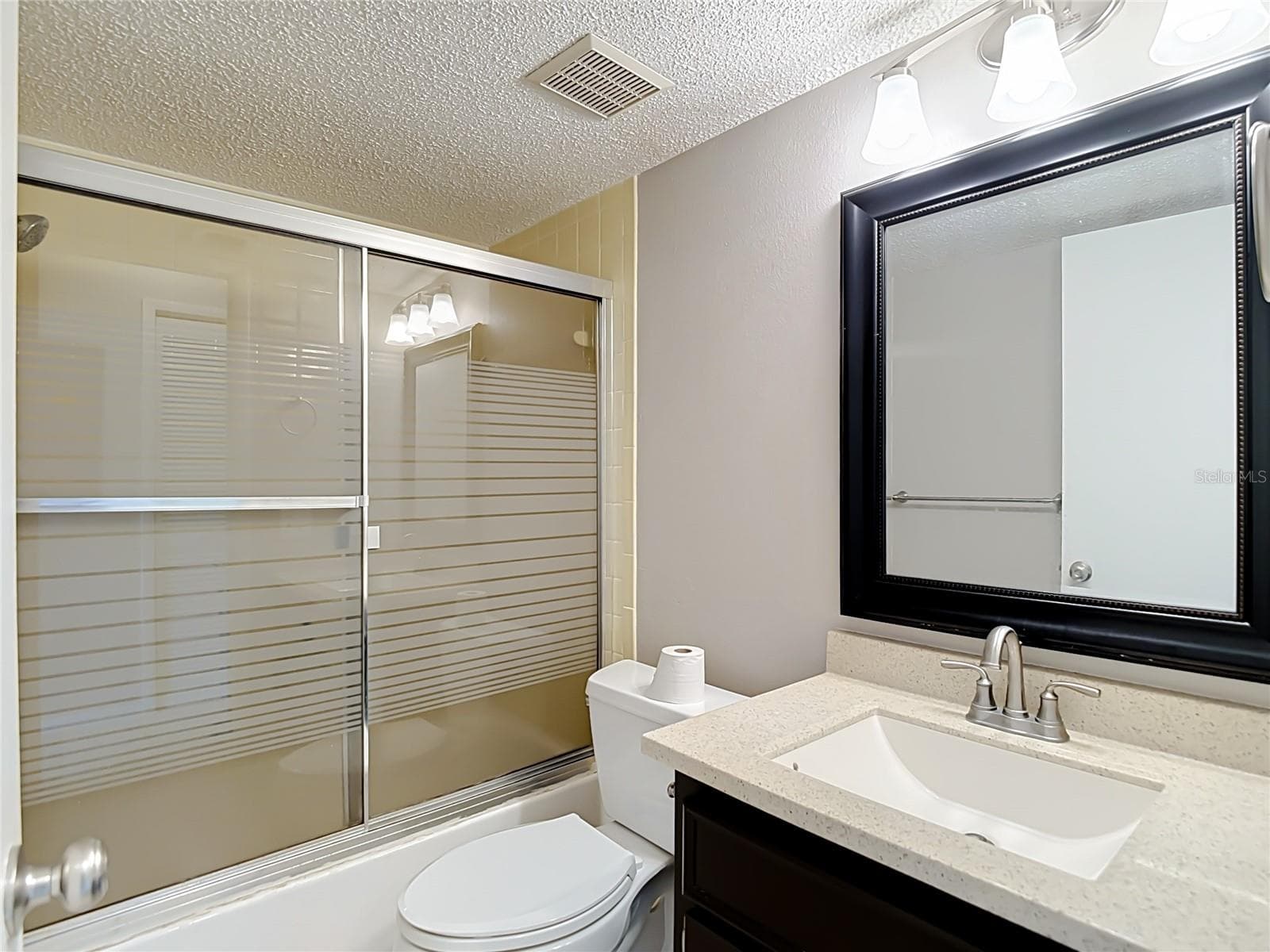 Condominium at 4448 CHART CT #5-C, NEW PORT RICHEY, photo 12 of 28