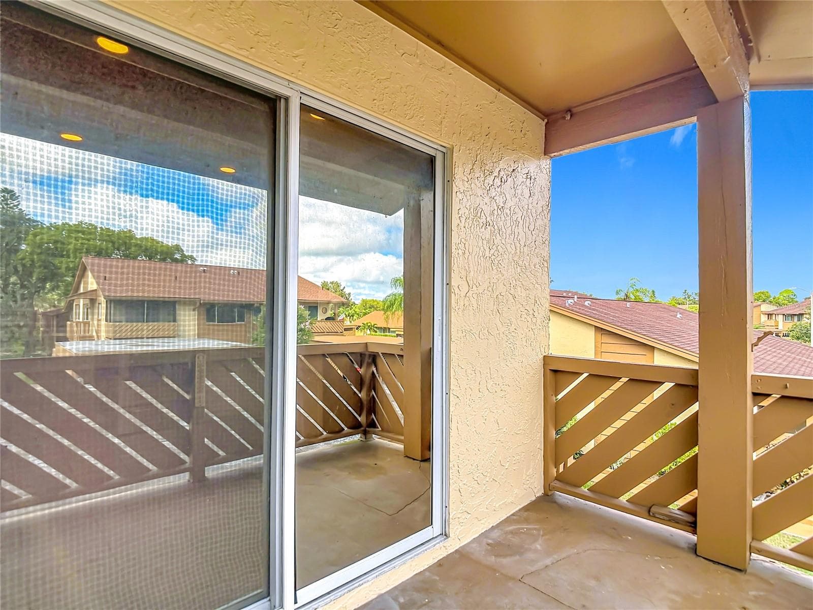 Condominium at 4448 CHART CT #5-C, NEW PORT RICHEY, photo 23 of 28