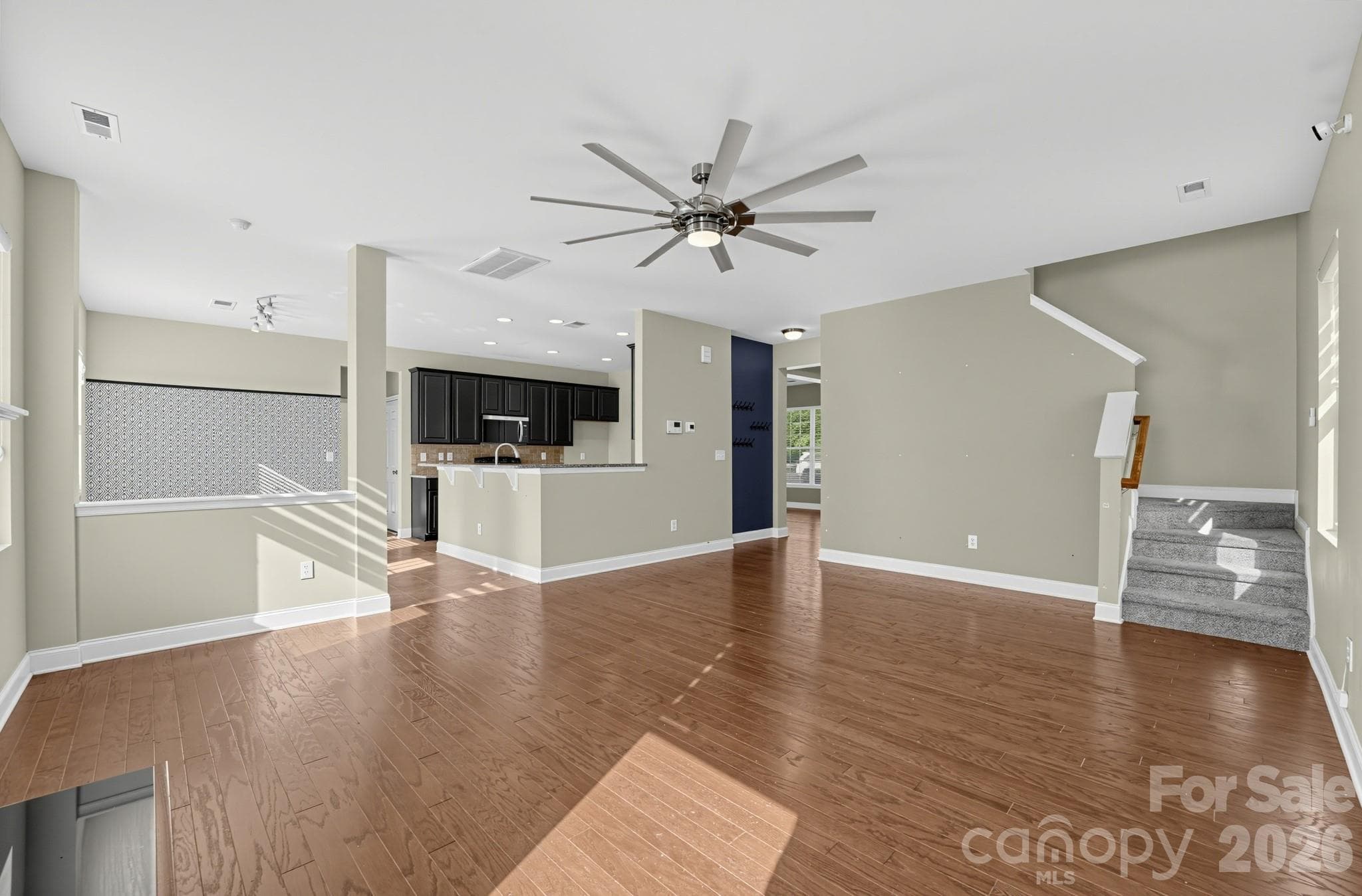 Single Family Residence at 284 Oakbourne Lane, Rock Hill, photo 3 of 26