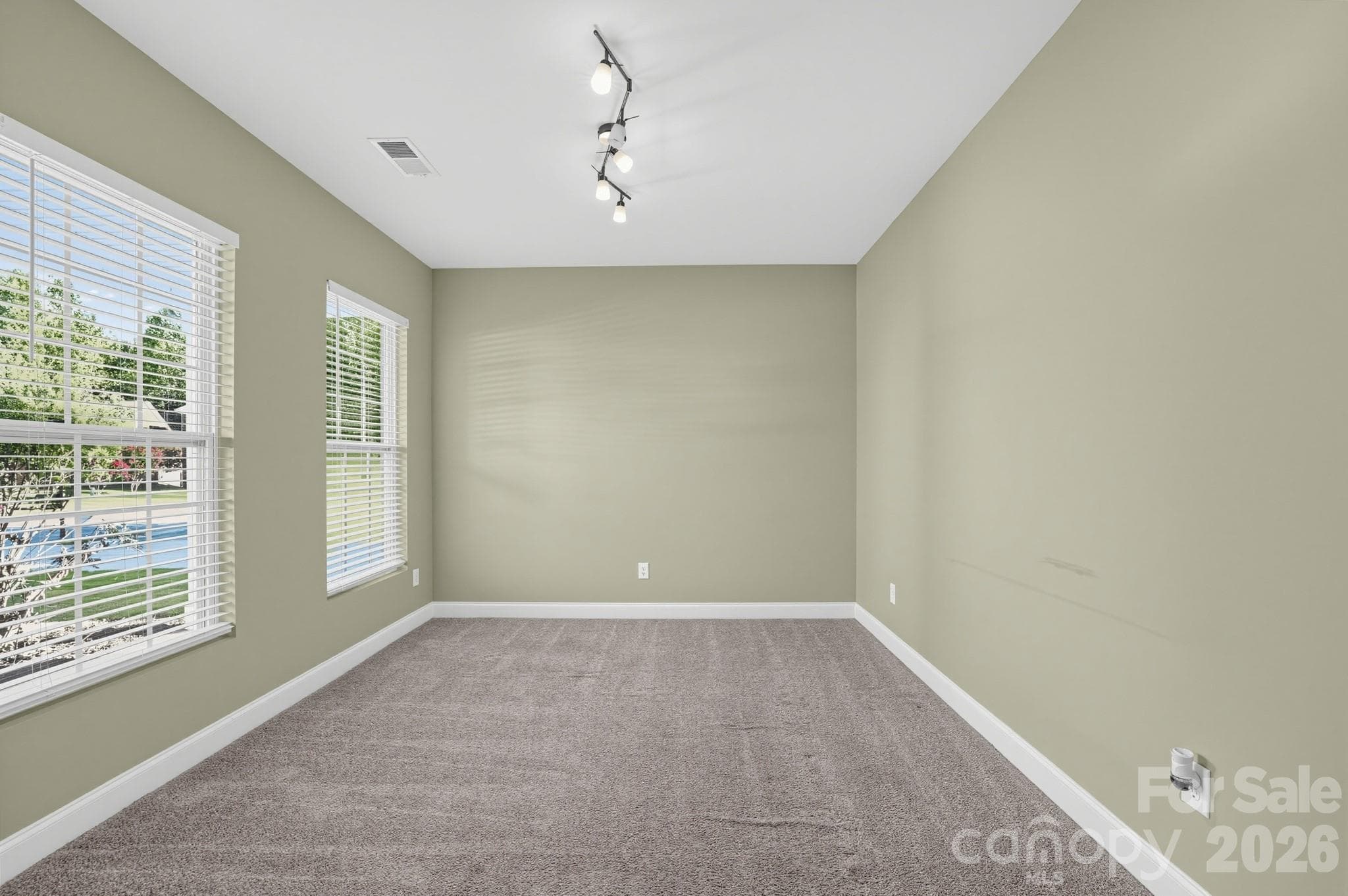 Single Family Residence at 284 Oakbourne Lane, Rock Hill, photo 9 of 26
