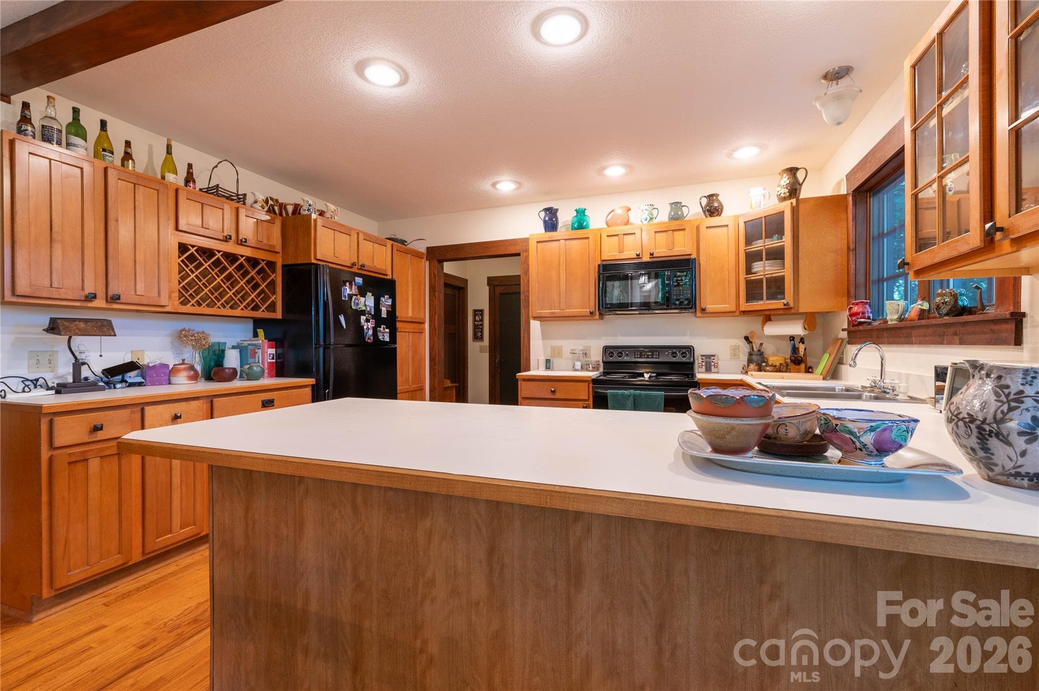 Single Family Residence at 86 Forest Ridge Road E, Burnsville, photo 12 of 48