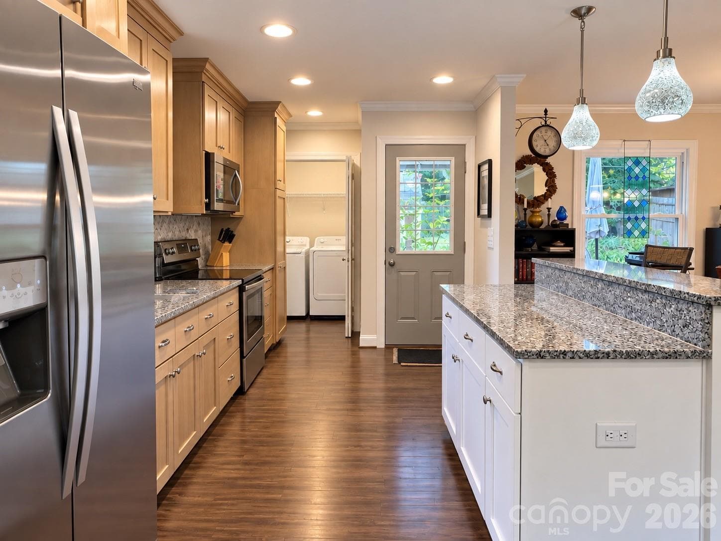 Single Family Residence at 2720 Shamrock Drive, Charlotte, photo 5 of 16