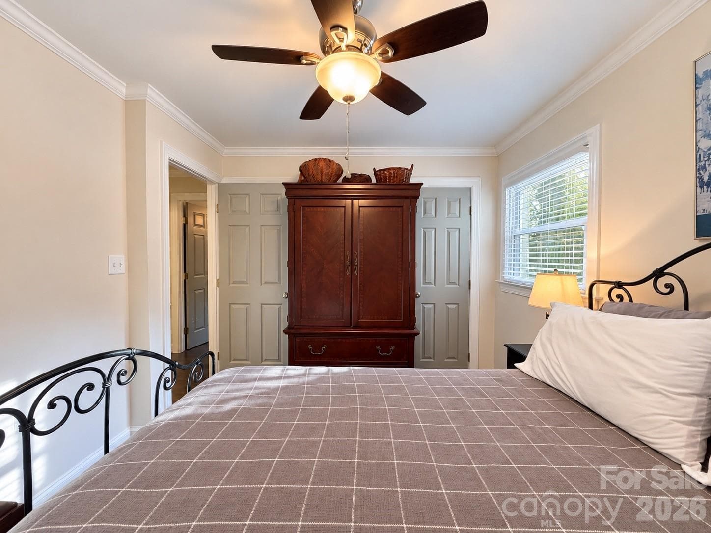 Single Family Residence at 2720 Shamrock Drive, Charlotte, photo 11 of 16