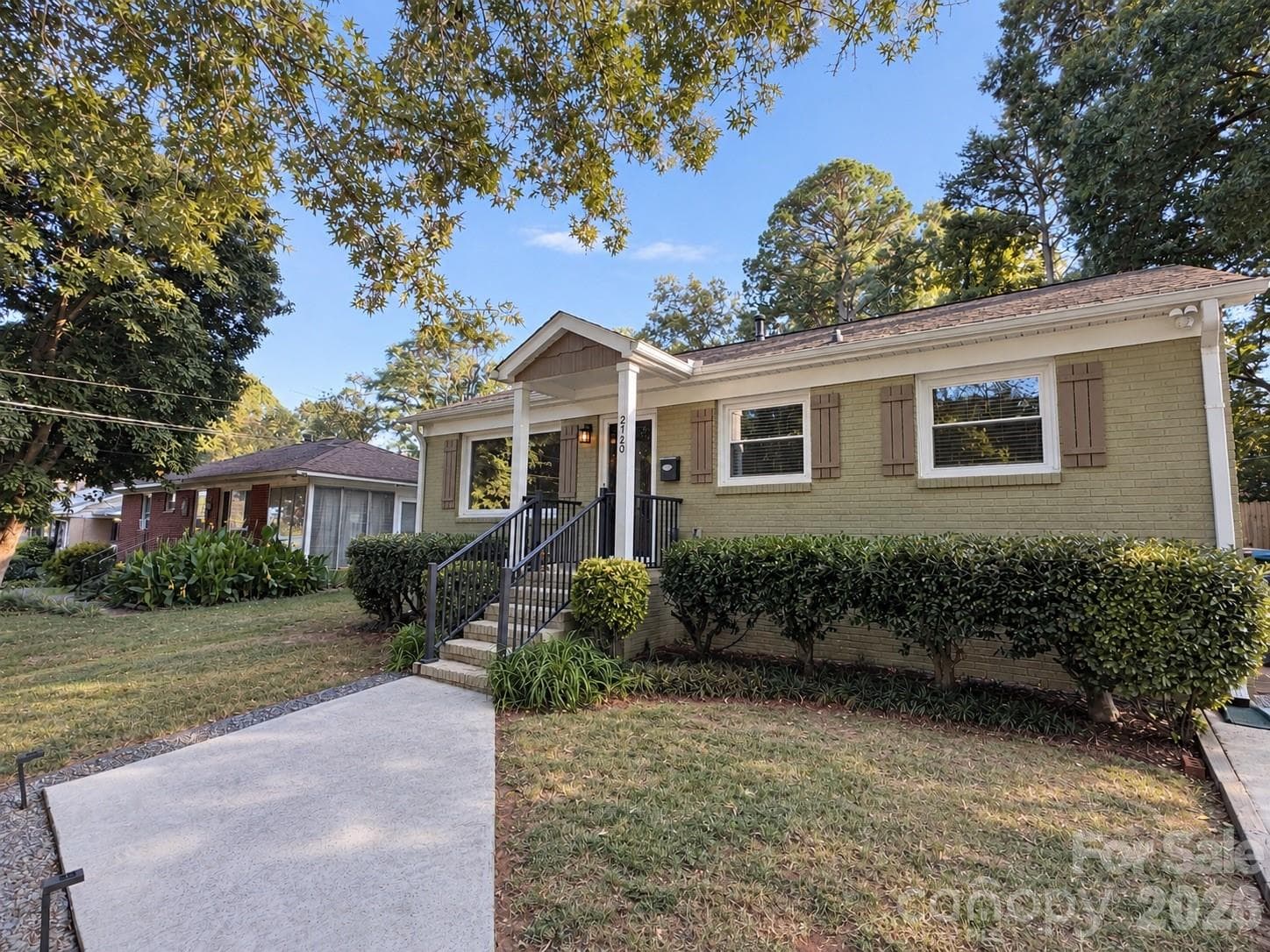 Single Family Residence at 2720 Shamrock Drive, Charlotte, photo 15 of 16