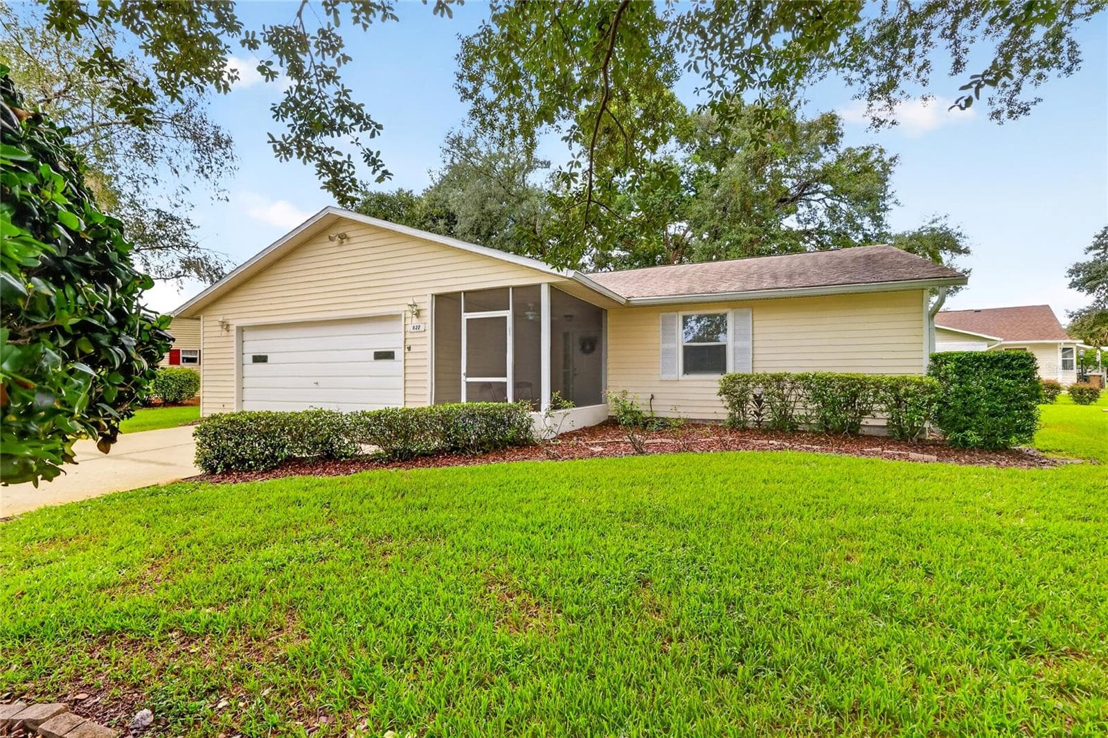 822 DUNDEE CIR