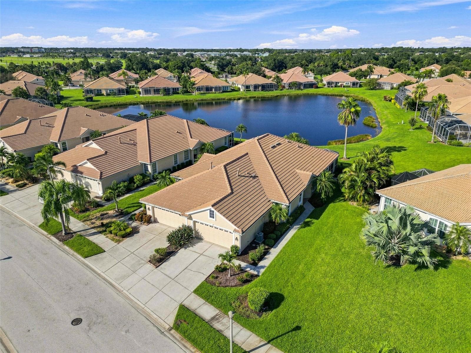 Villa at 4350 WHISPERING OAKS DR, NORTH PORT, photo 2 of 65