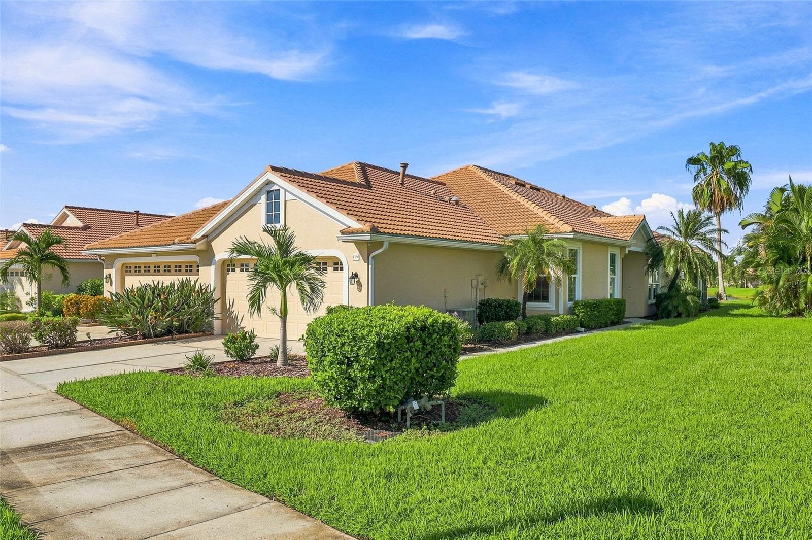 Villa at 4350 WHISPERING OAKS DR, NORTH PORT, photo 3 of 65