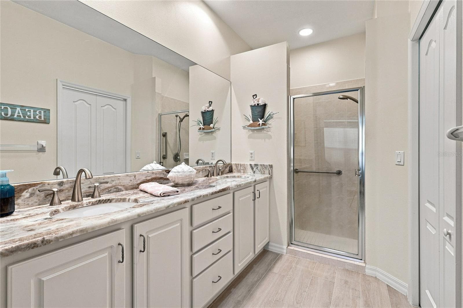 Villa at 4350 WHISPERING OAKS DR, NORTH PORT, photo 13 of 65