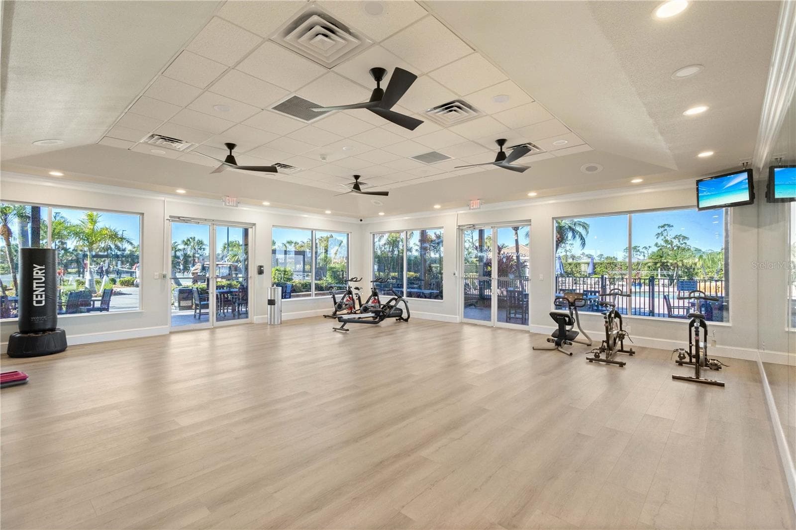 Villa at 4350 WHISPERING OAKS DR, NORTH PORT, photo 60 of 65