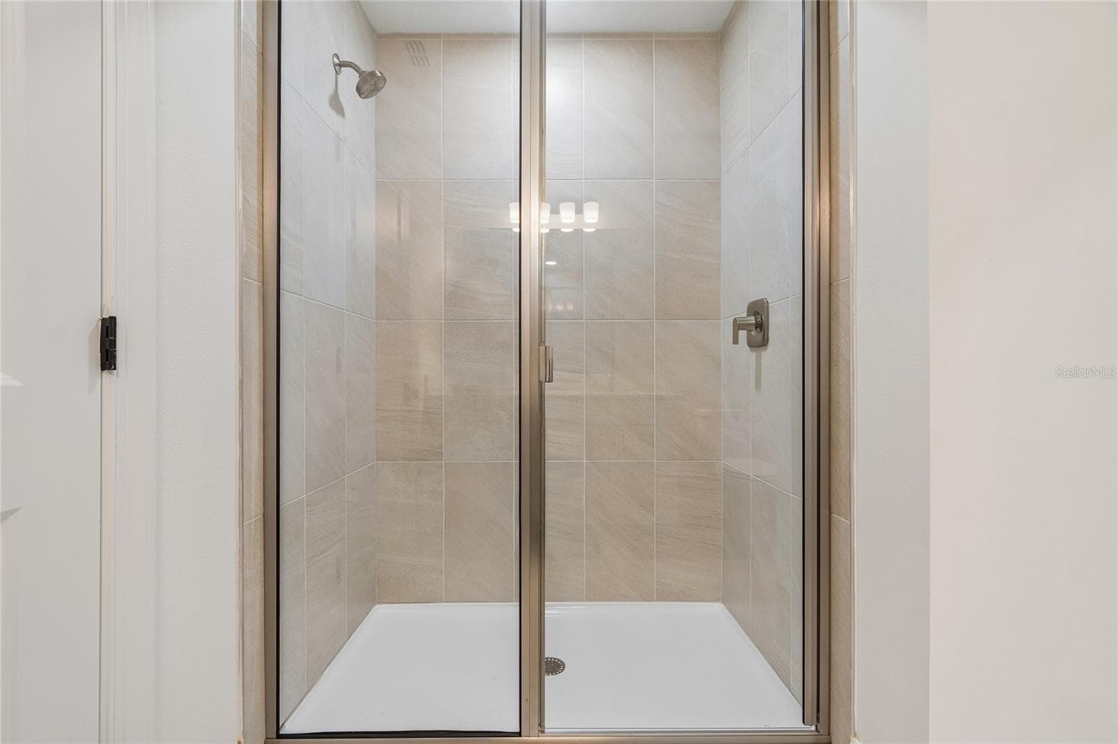 Bath-Photo description represents the model home of same floor plan. - 17830 BROADLEAF LOOP, VENICE