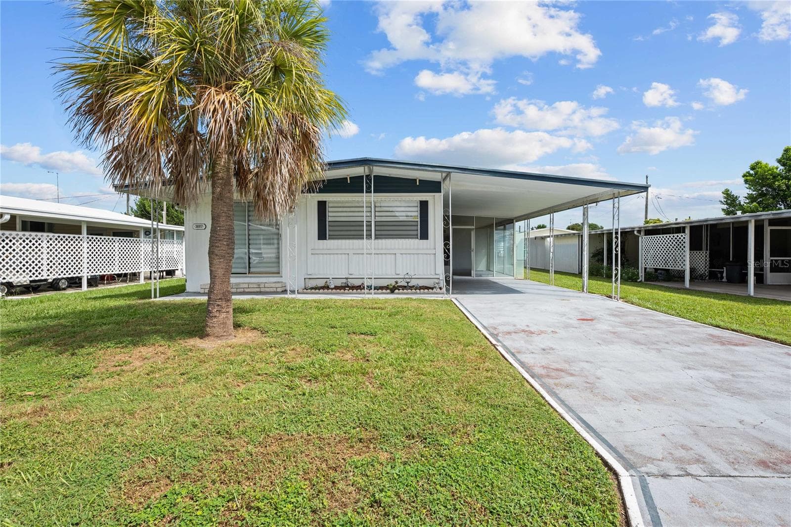 ln Betmar Acres 55+ Community! - 36917 GRACE AVE, ZEPHYRHILLS