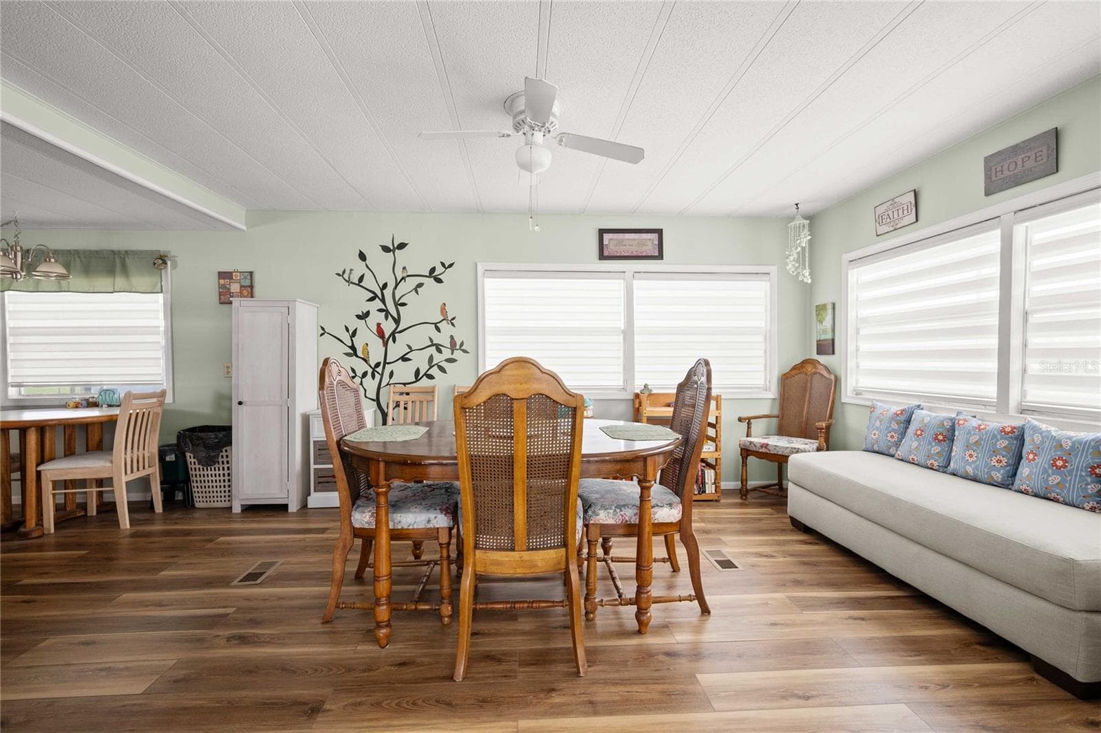 Mobile Home at 36917 GRACE AVE, ZEPHYRHILLS, photo 13 of 56