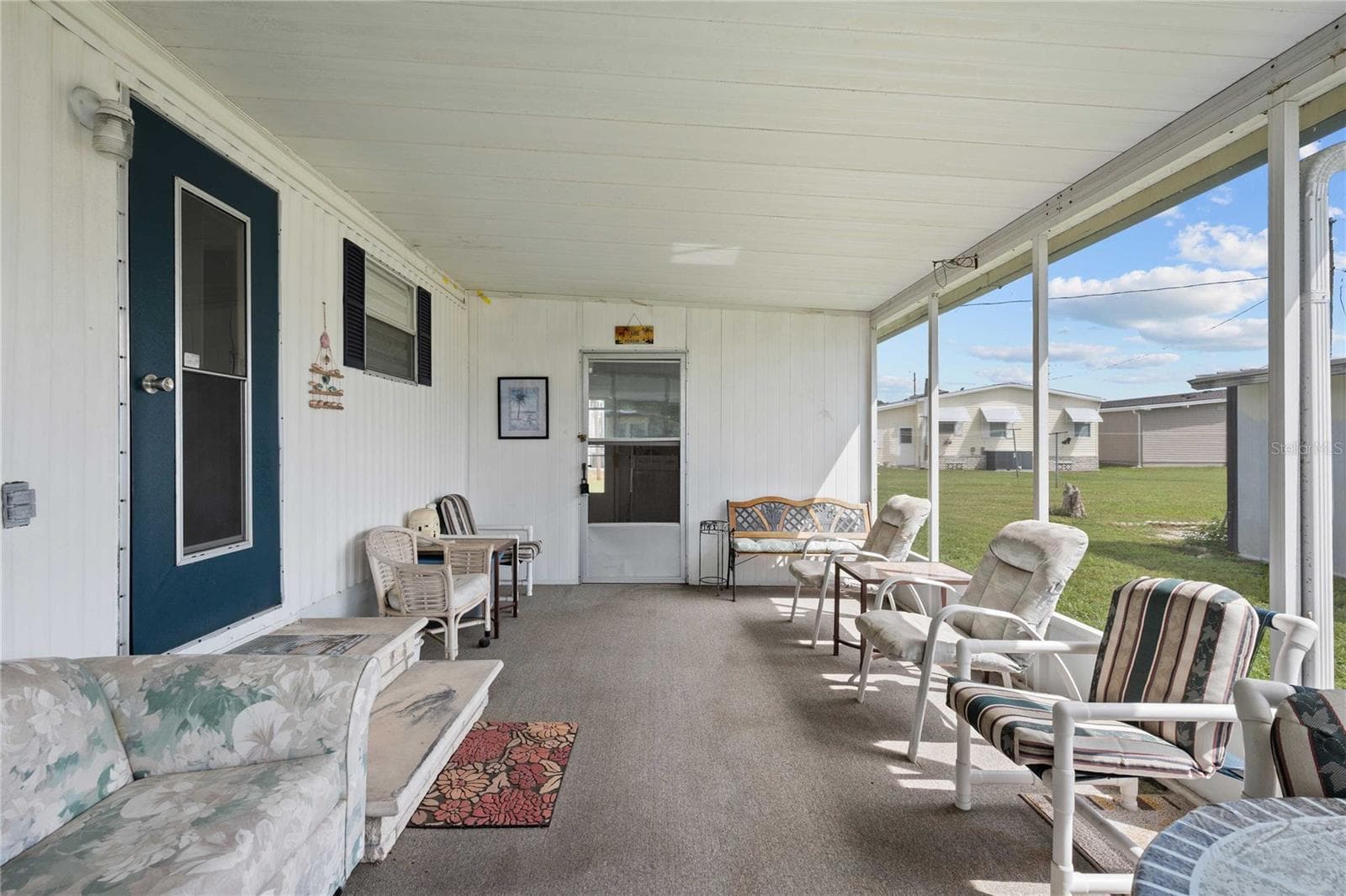 You will love the outside enclosed screen room - 36917 GRACE AVE, ZEPHYRHILLS