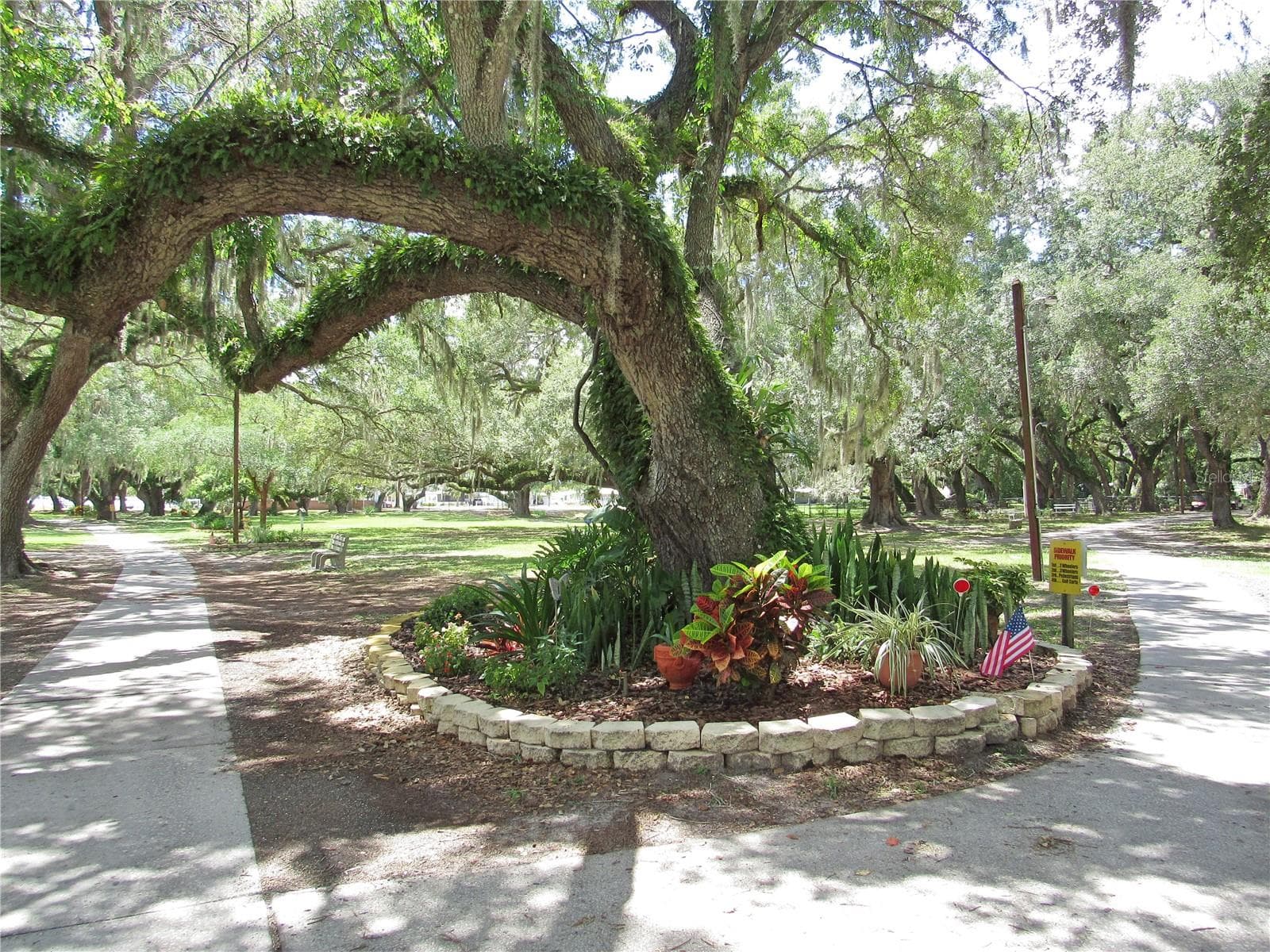Betmar has lots of gardens and walking paths - 36917 GRACE AVE, ZEPHYRHILLS