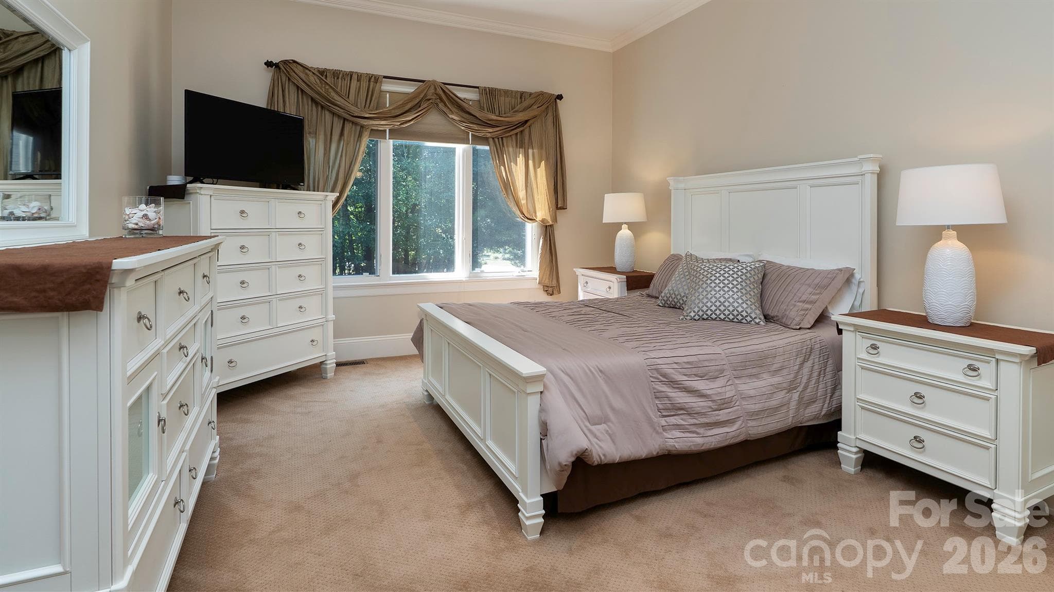 Guest room/mother-in-law suite on main level... - 7786 Chapel Creek Drive, Denver