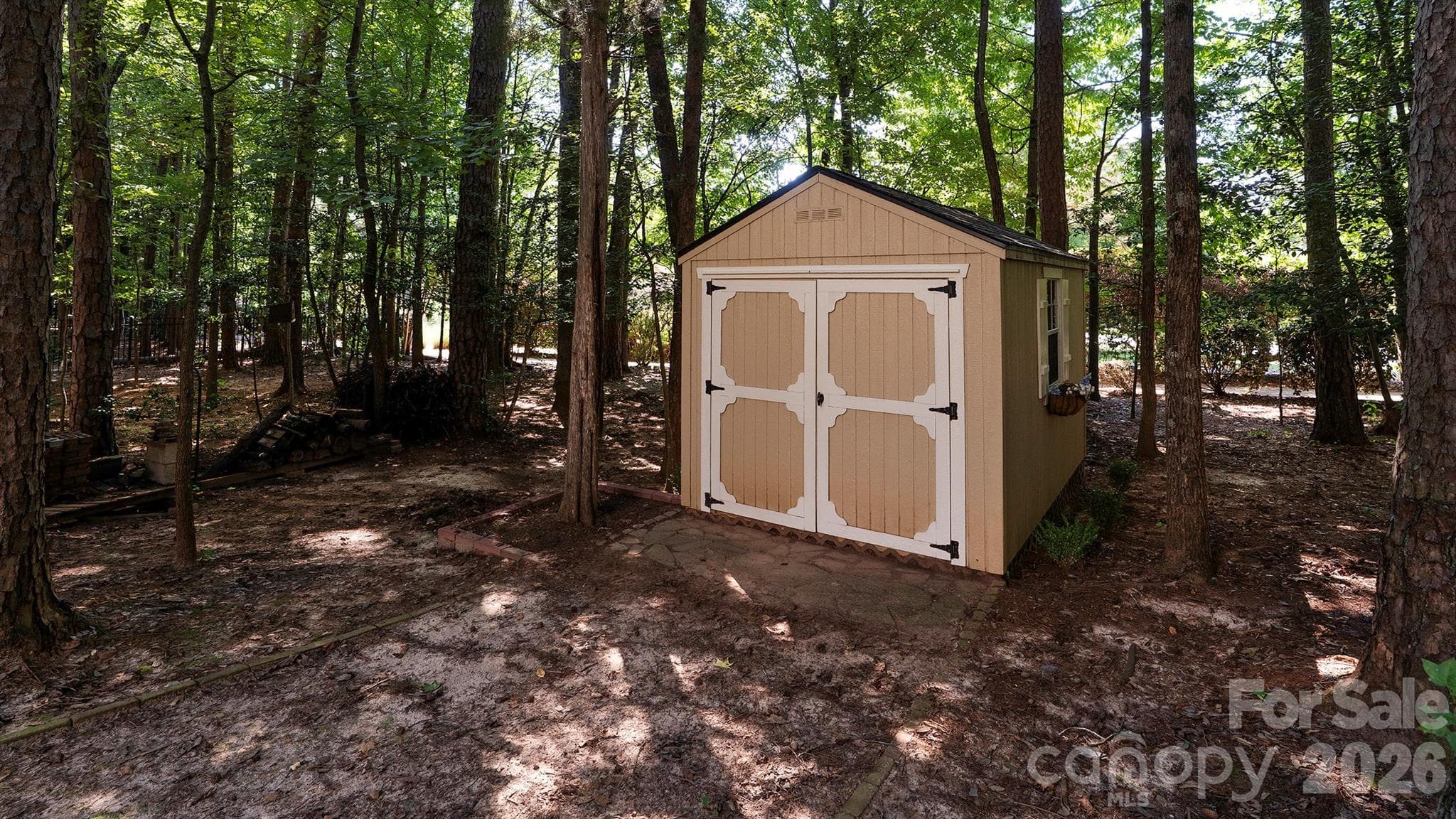 New shed... - 7786 Chapel Creek Drive, Denver