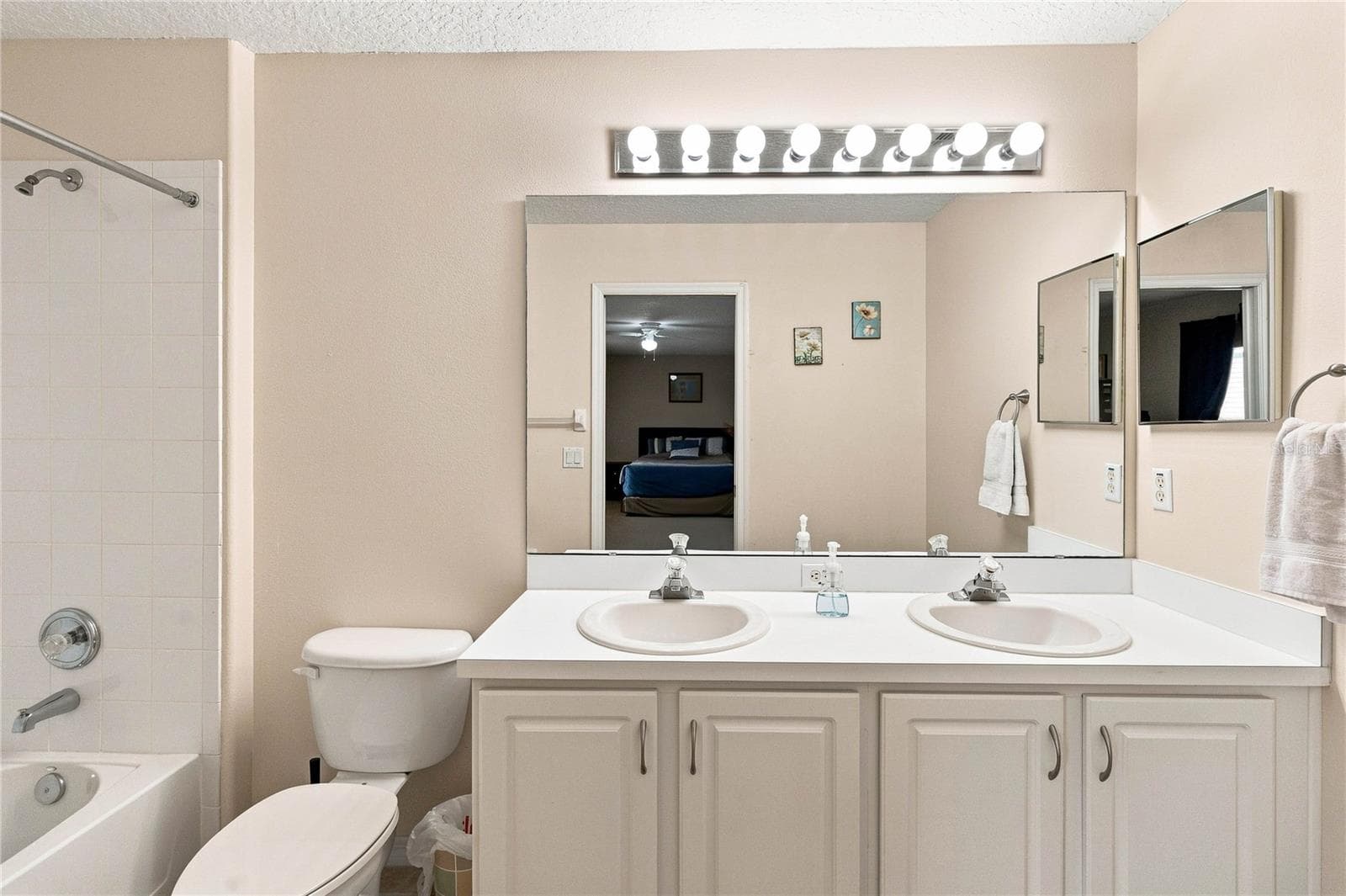 2nd Bathroom - 156 BURRELL CIR, KISSIMMEE