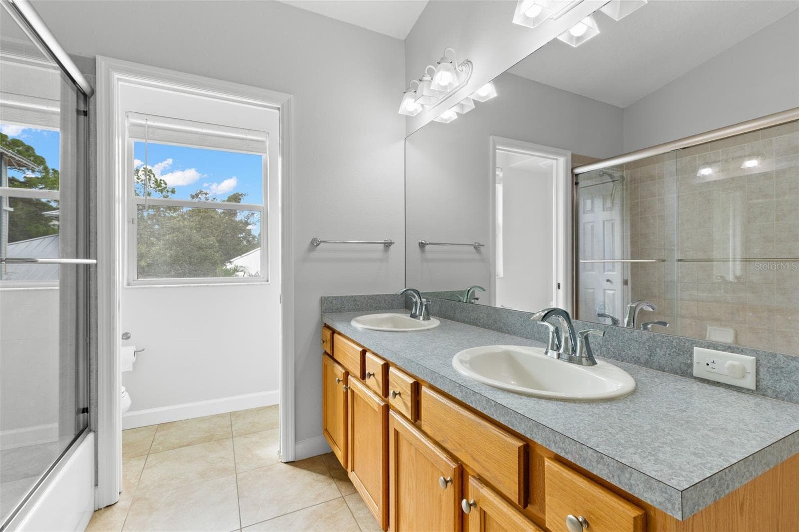Single Family Residence at 9240 SAN MARTIN BLVD NE, ST PETERSBURG, photo 39 of 67