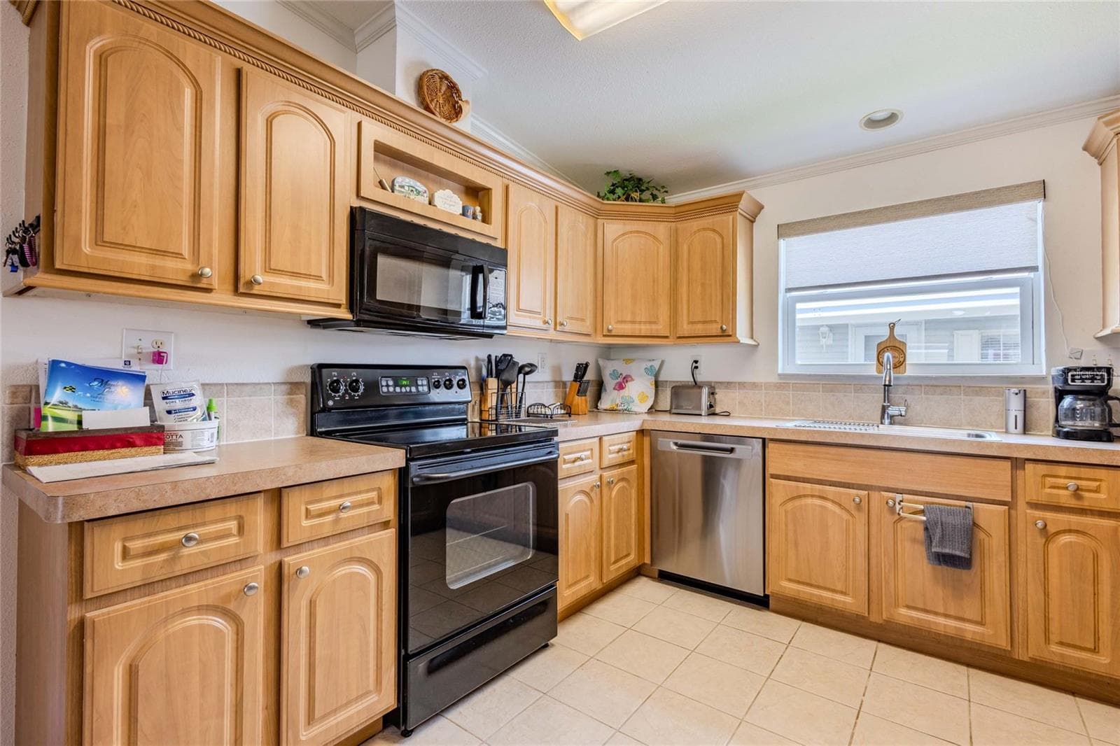 Manufactured Home at 2100 KINGS HWY #429, PORT CHARLOTTE, photo 8 of 91