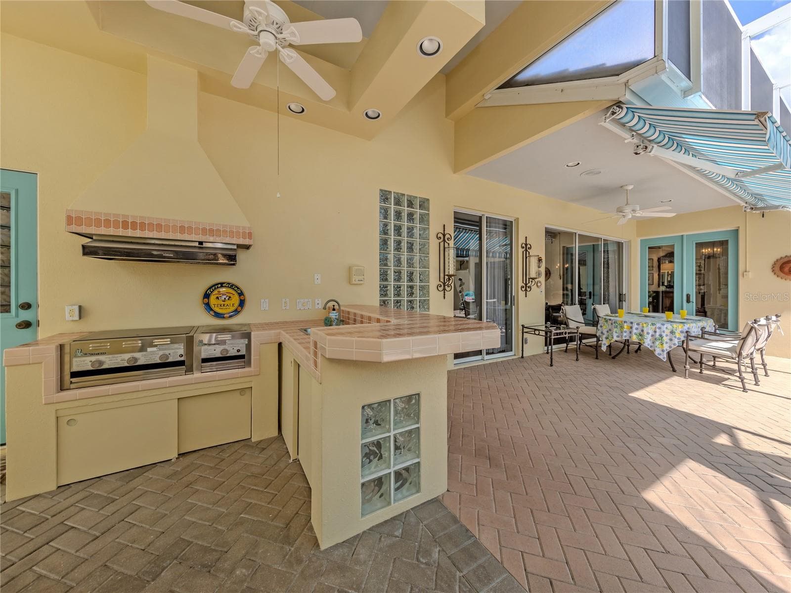 Single Family Residence at 228 VESTAVIA DR, VENICE, photo 41 of 76