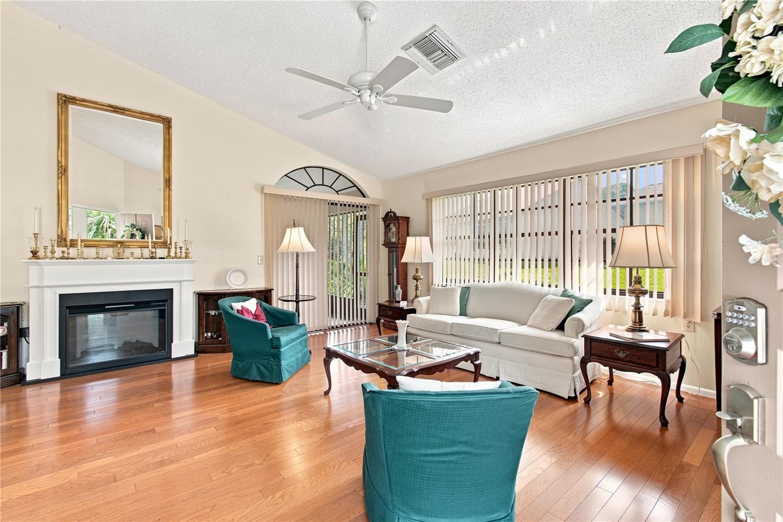 Villa at 6706 OAK CLUSTER CIR, SPRING HILL, photo 9 of 78