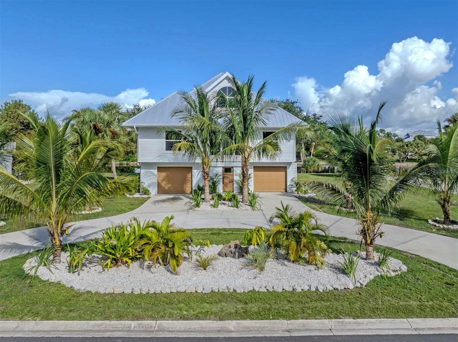 Single Family Residence at 13075 VIA CASSIA, PLACIDA, photo 28 of 47