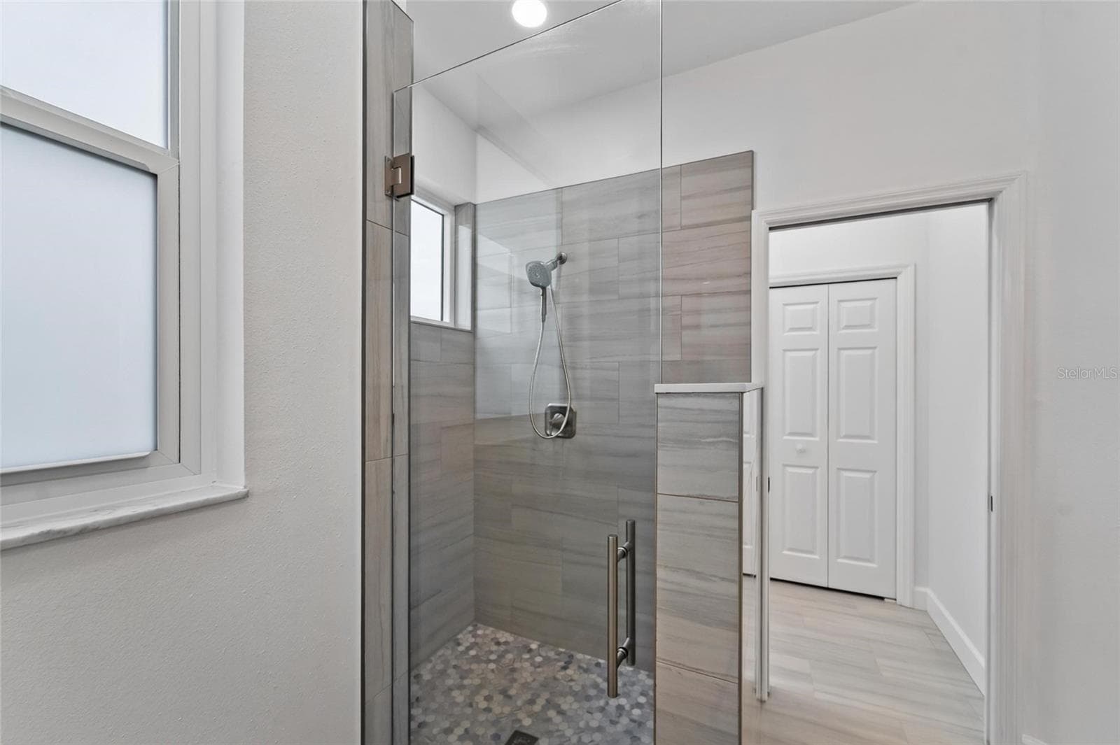 Single Family Residence at 2216 NEW BEDFORD DR, SUN CITY CENTER, photo 14 of 75