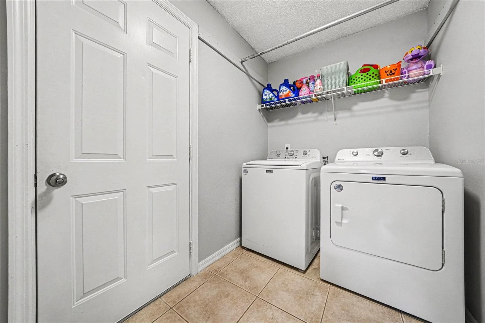 Single Family Residence at 30944 TEHO ST, MOUNT PLYMOUTH, photo 19 of 24