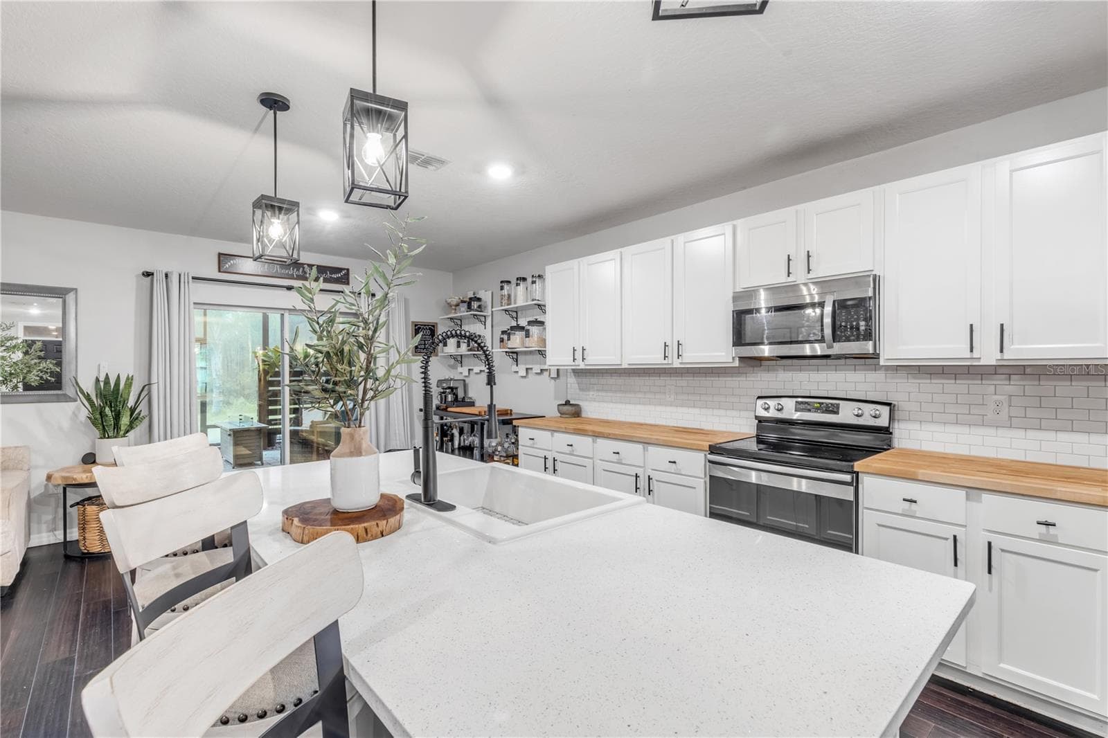 Kitchen - 143 OLD MILL POND RD, EDGEWATER