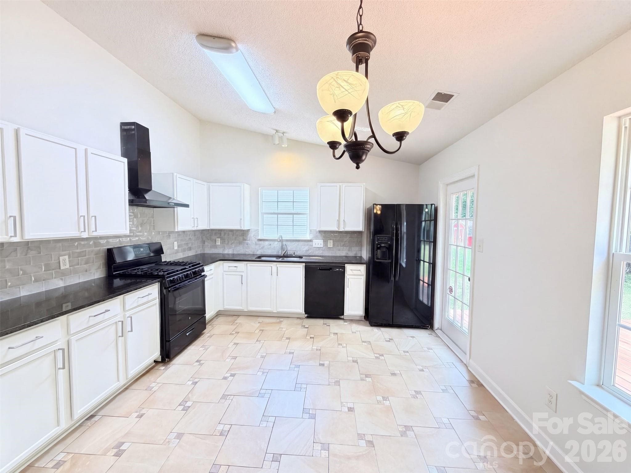 Single Family Residence at 8616 Silver Falls Way, Charlotte, photo 7 of 18