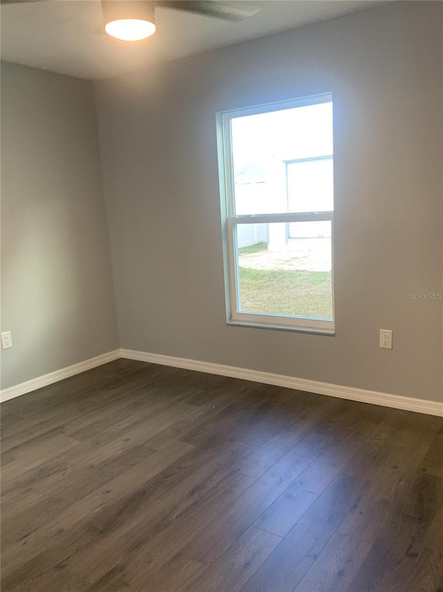 Single Family Residence at 11217 ROMAN ST, SPRING HILL, photo 12 of 17