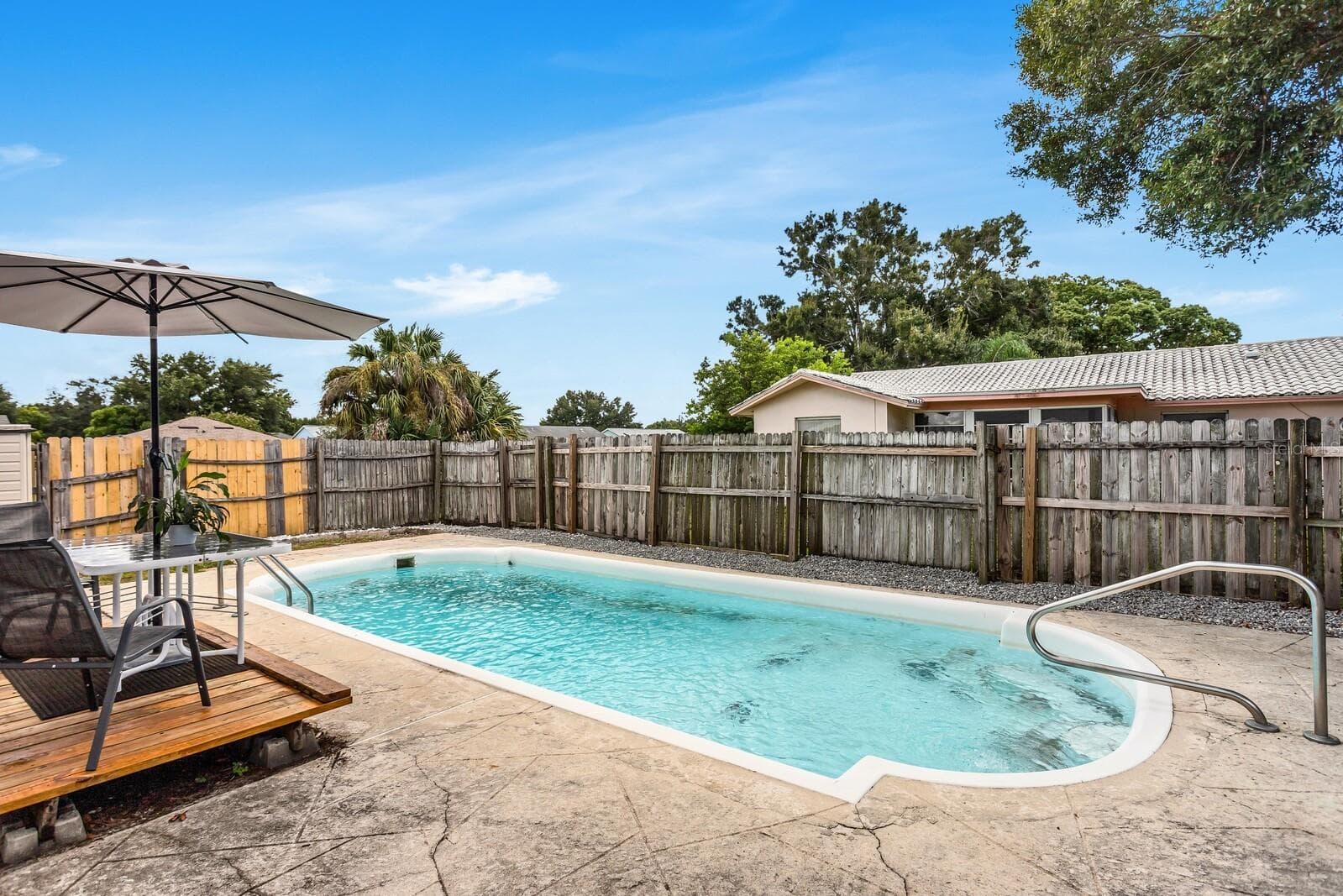 Single Family Residence at 407 OCEAN CT, LARGO, photo 5 of 33