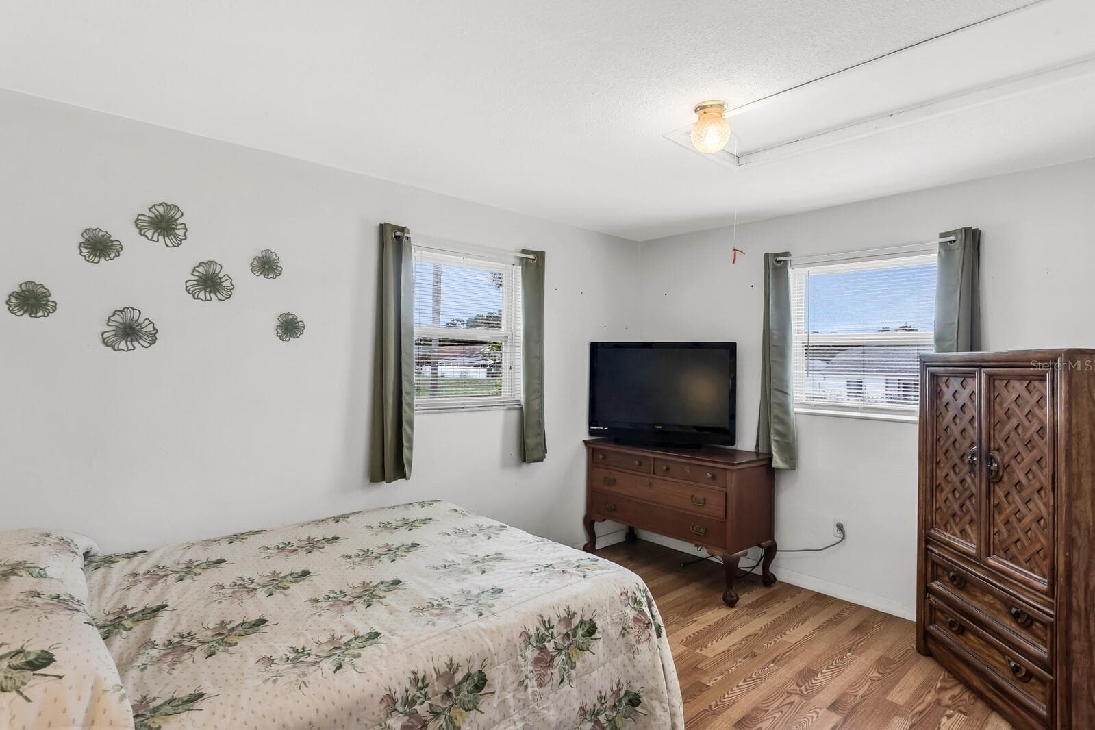 Single Family Residence at 407 OCEAN CT, LARGO, photo 21 of 33