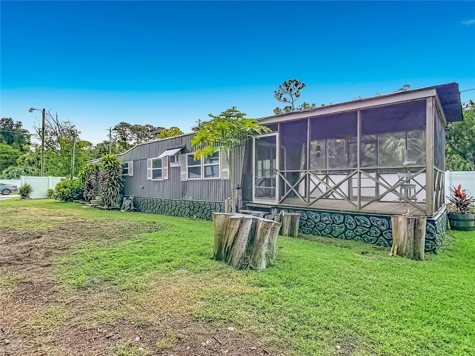 Mobile Home at 14529 WILLIAMS LN, HUDSON, photo 9 of 84