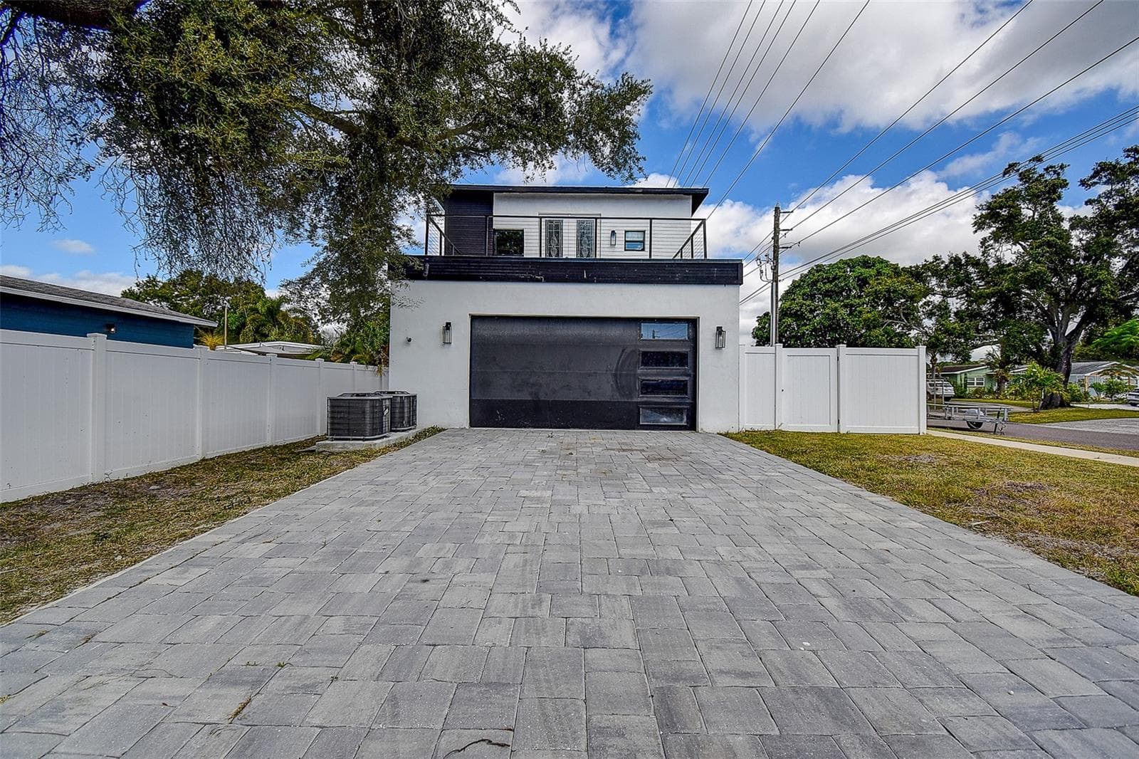 Single Family Residence at 5200 7TH AVE N, ST PETERSBURG, photo 3 of 36