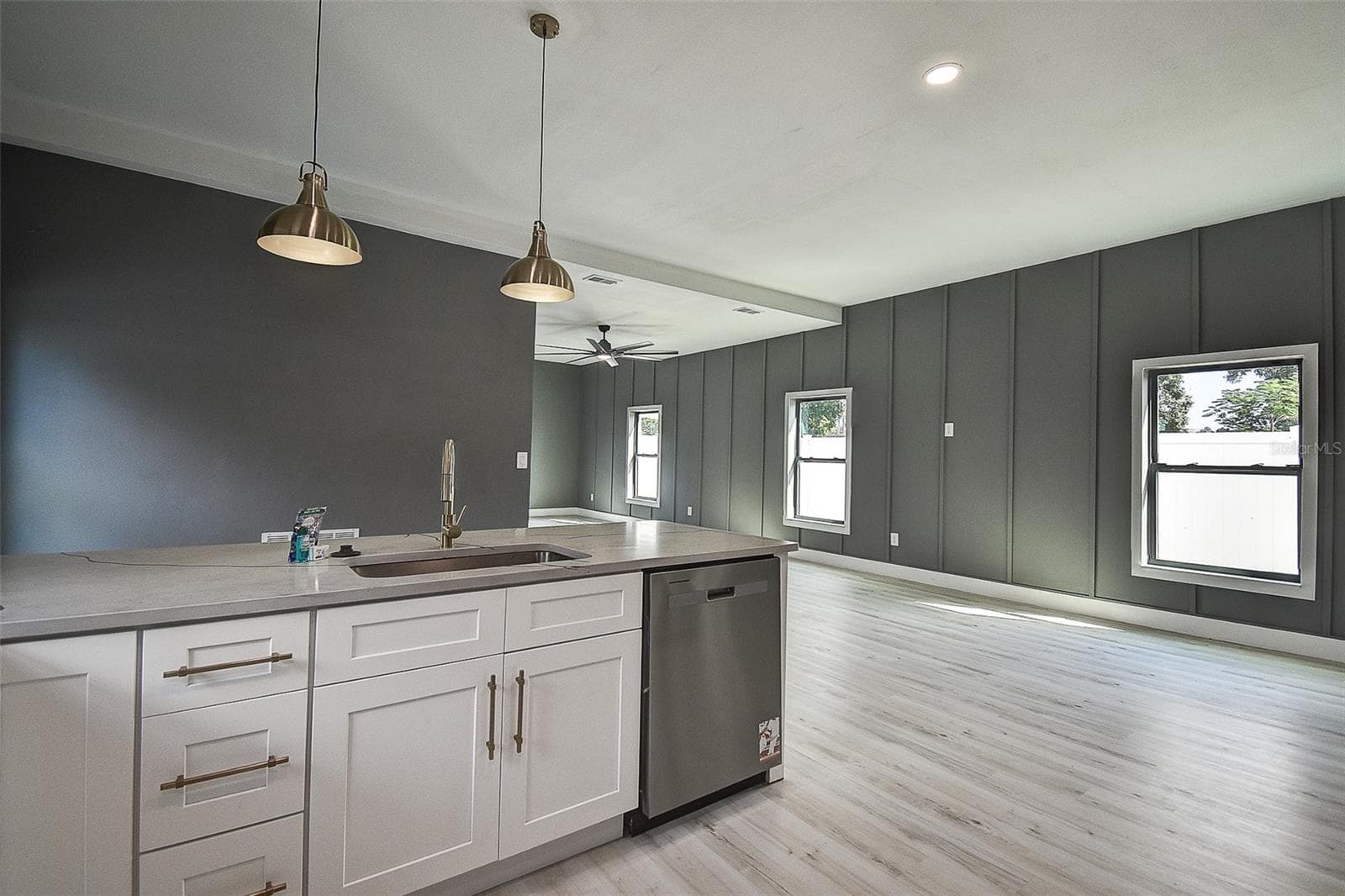 Single Family Residence at 5200 7TH AVE N, ST PETERSBURG, photo 13 of 36