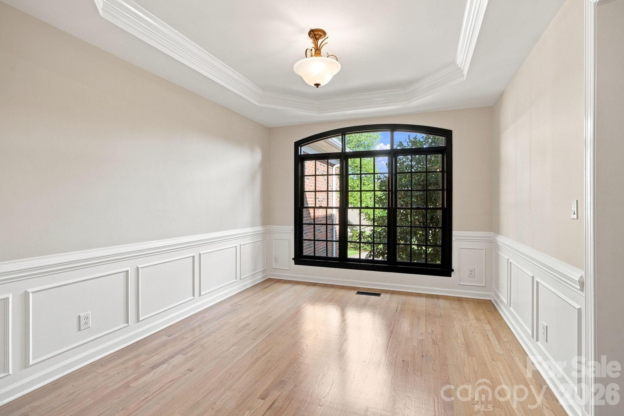 Single Family Residence at 5111 Downing Creek Drive, Charlotte, photo 3 of 48