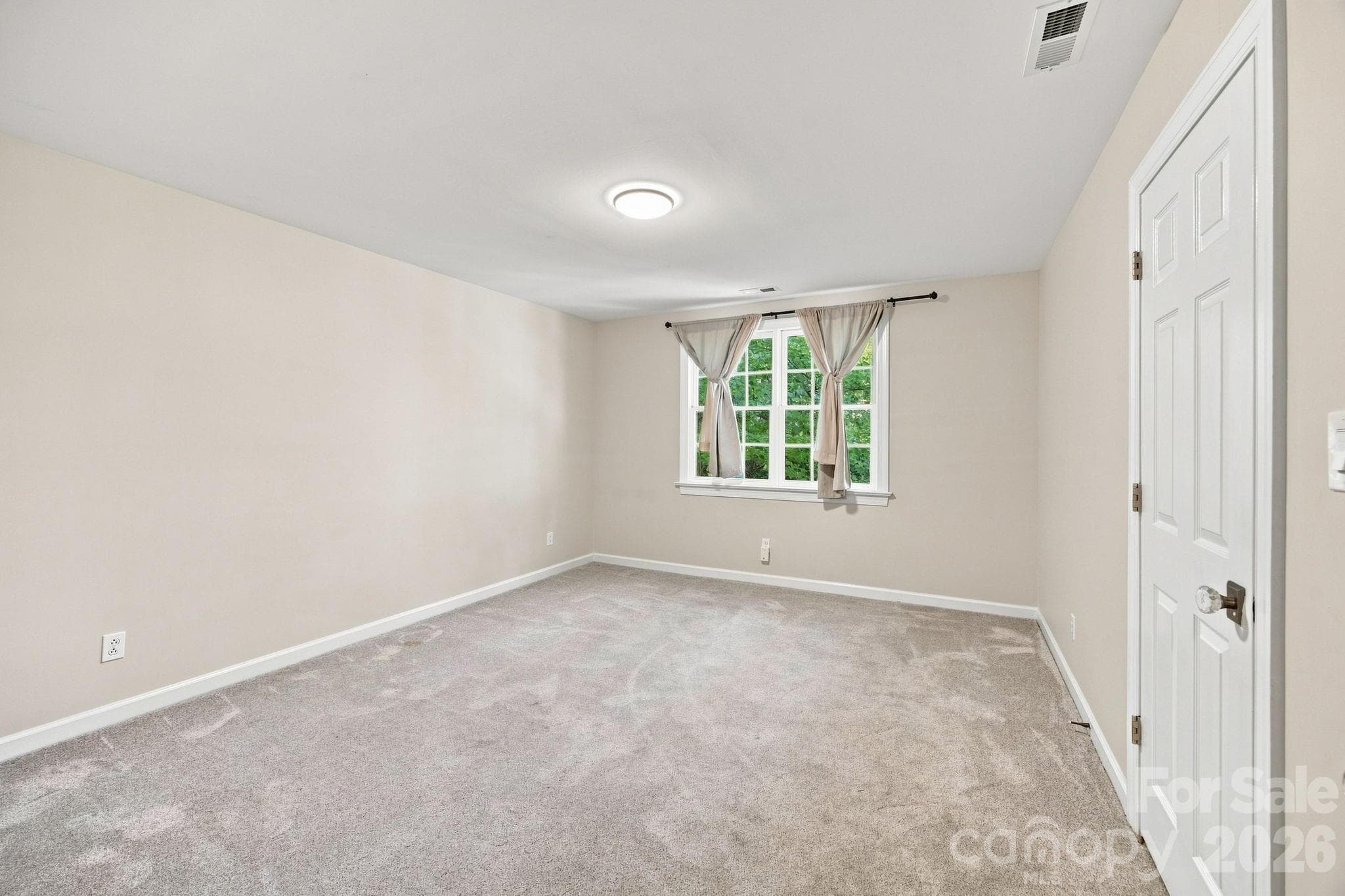 Single Family Residence at 5111 Downing Creek Drive, Charlotte, photo 23 of 48
