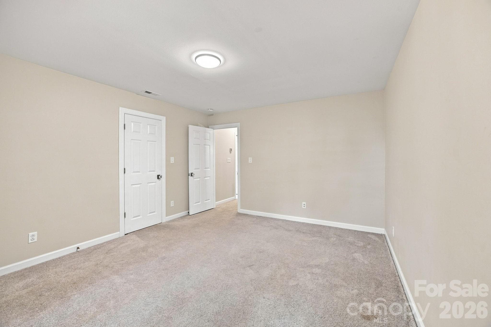 Single Family Residence at 5111 Downing Creek Drive, Charlotte, photo 28 of 48