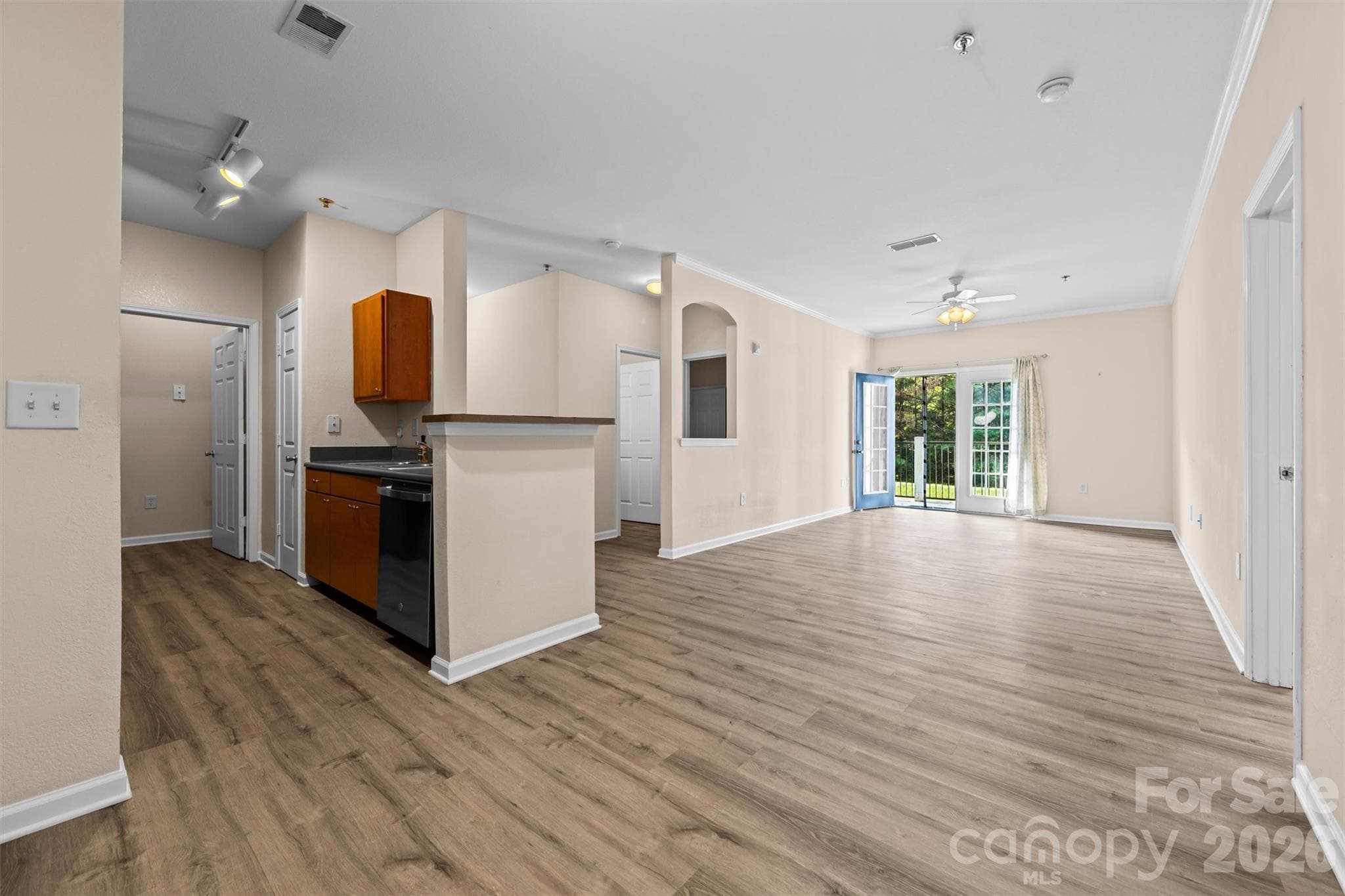 Condominium at 100 Vista Lake Drive, Candler, photo 10 of 55