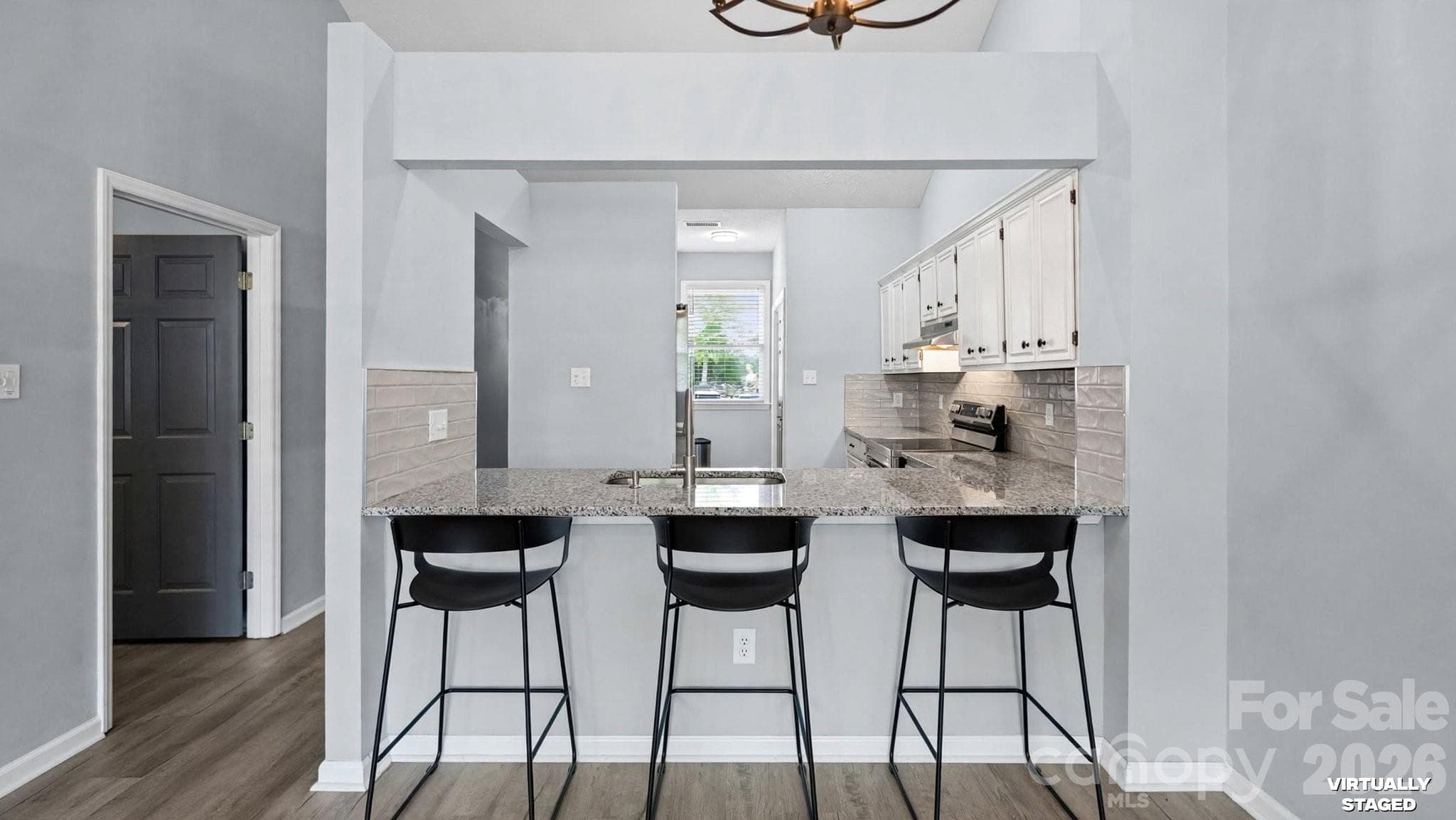 Breakfast bar area - 19942 Oak Leaf Circle, Cornelius