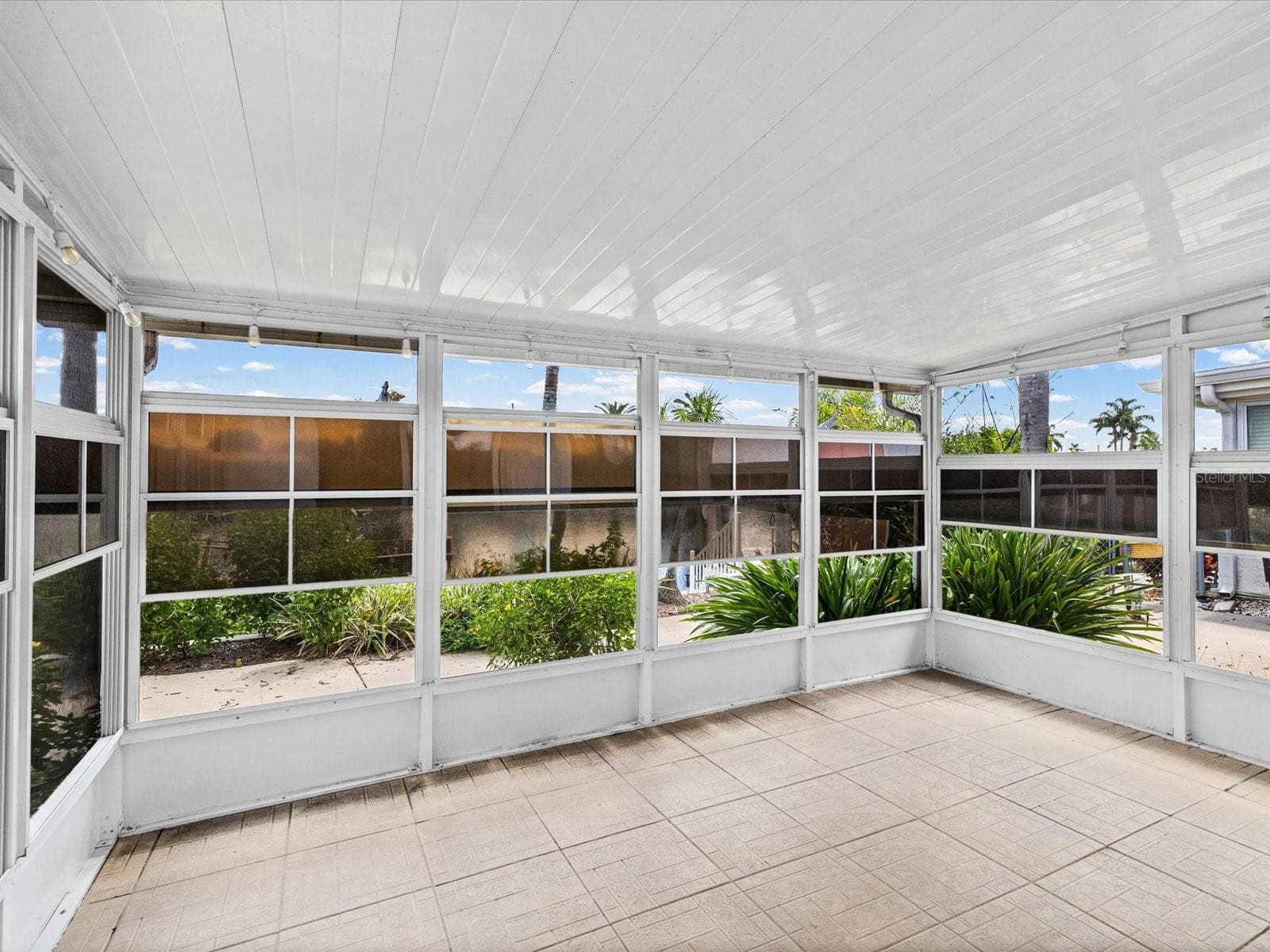 Back Screened/Covered Porch - 12612 4TH ISLE, HUDSON