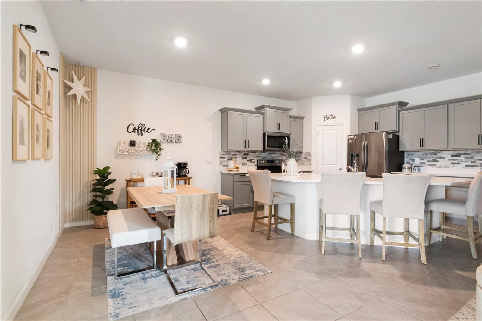 Villa at 8556 BOLD CYPRESS LN, WESLEY CHAPEL, photo 16 of 47