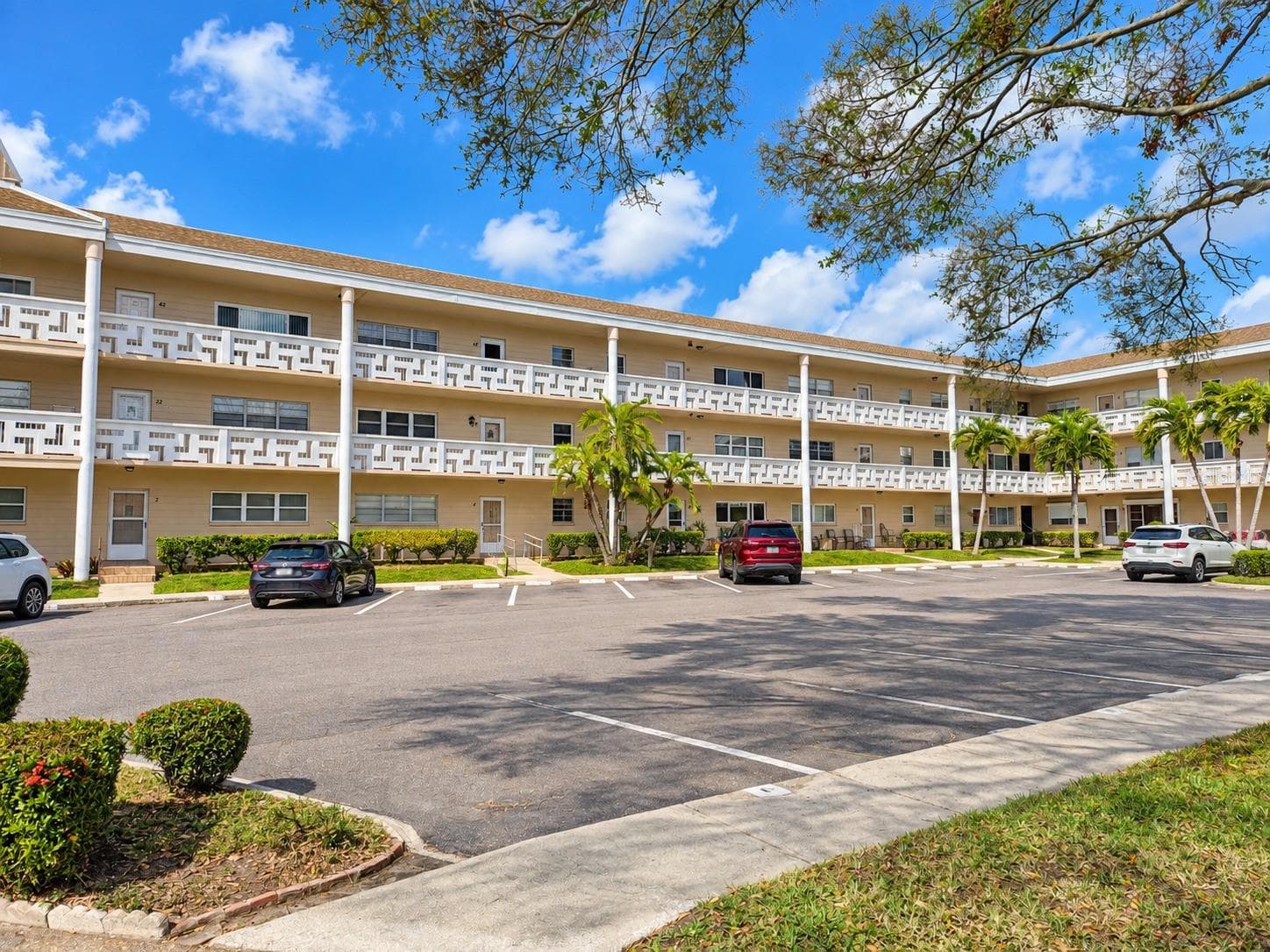 2436 RHODESIAN DR #48
