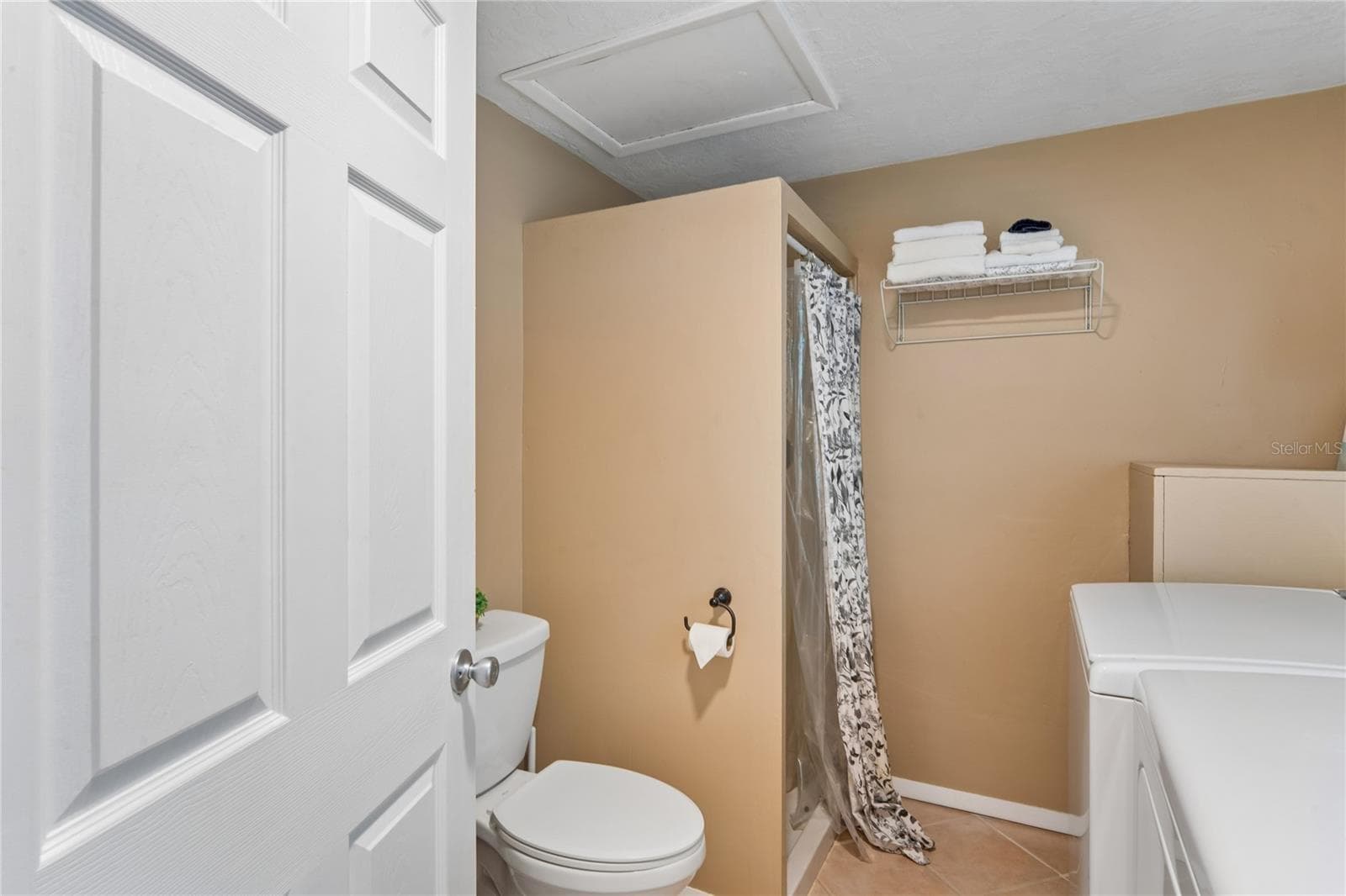 Bath #2 - 223 N WALTON AVE, TARPON SPRINGS