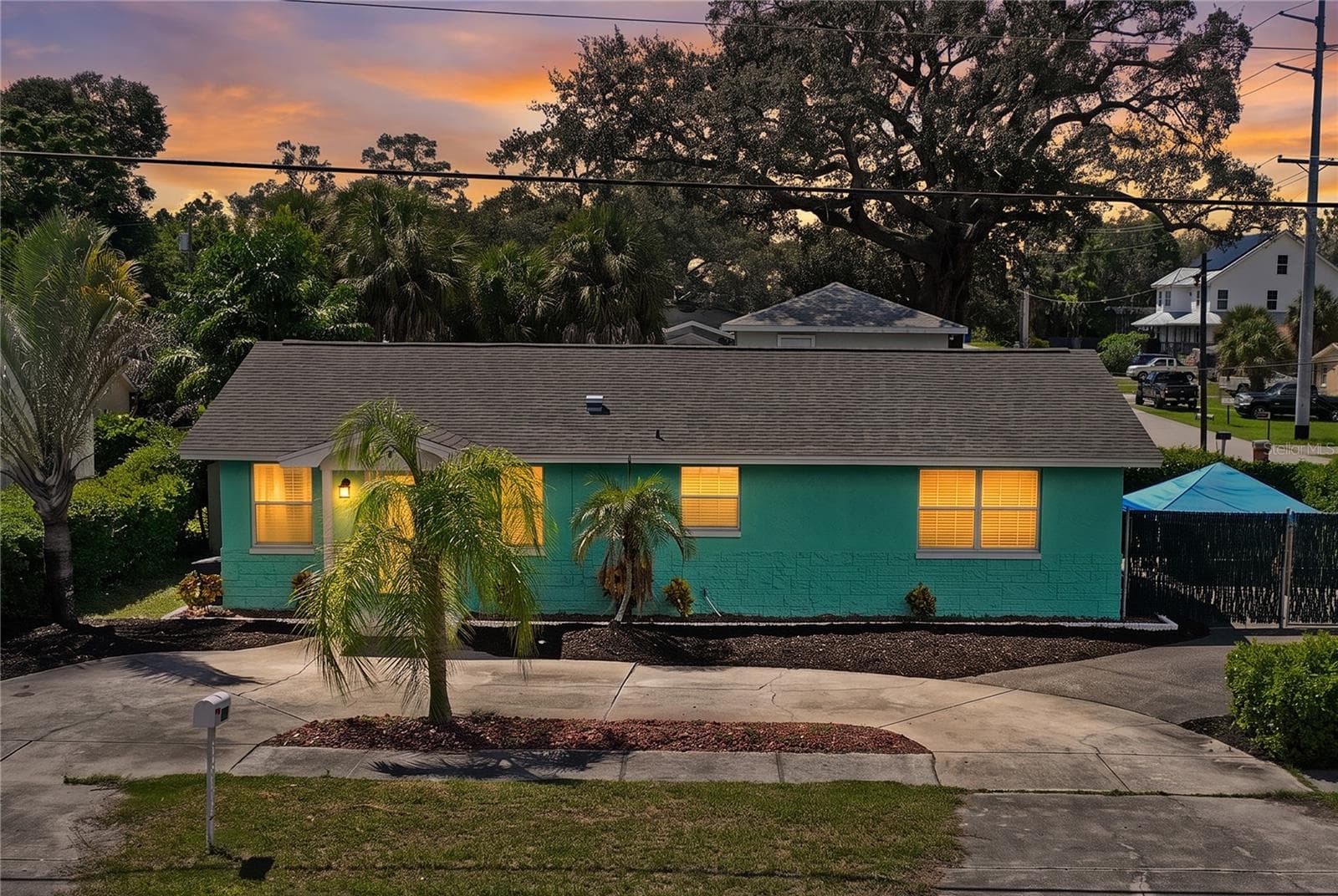 Front View - 223 N WALTON AVE, TARPON SPRINGS