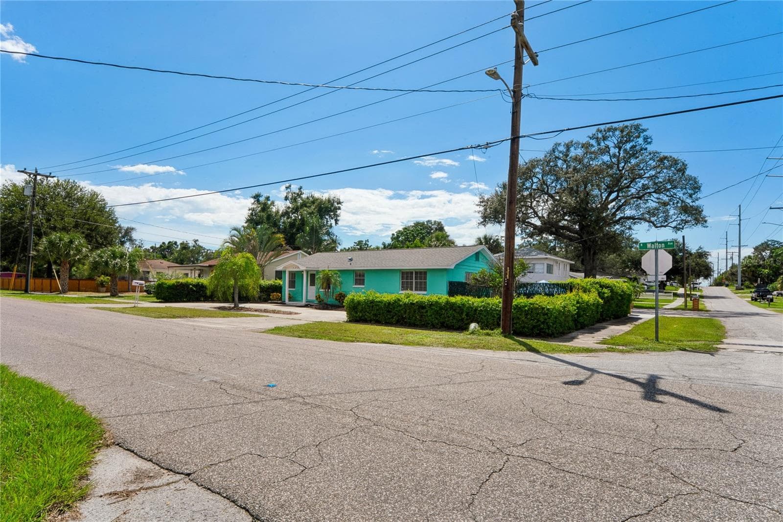 Single Family Residence at 223 N WALTON AVE, TARPON SPRINGS, photo 16 of 48