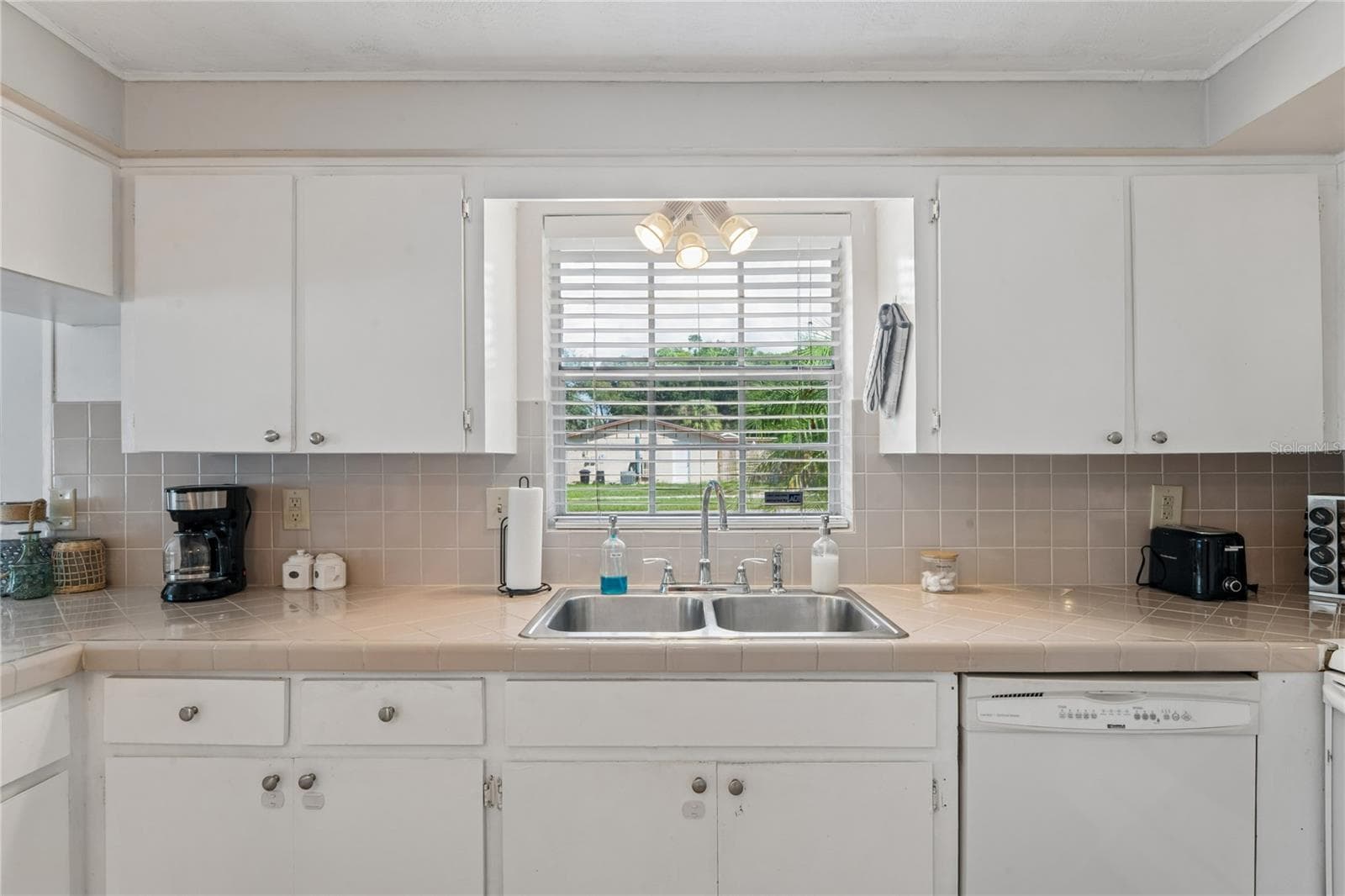 Single Family Residence at 223 N WALTON AVE, TARPON SPRINGS, photo 42 of 48