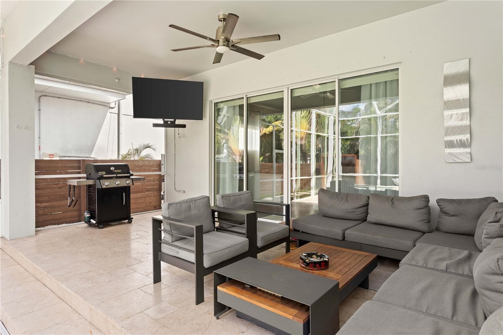 Single Family Residence at 3207 W PAUL AVE, TAMPA, photo 54 of 66